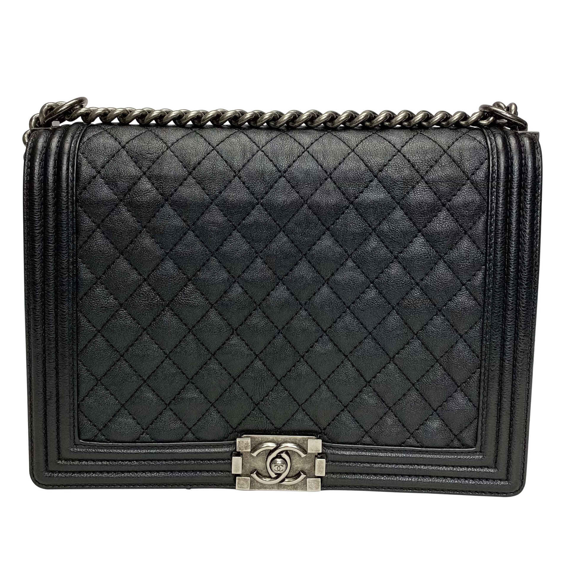 Bolsa Chanel Boy Grande Couro Caviar