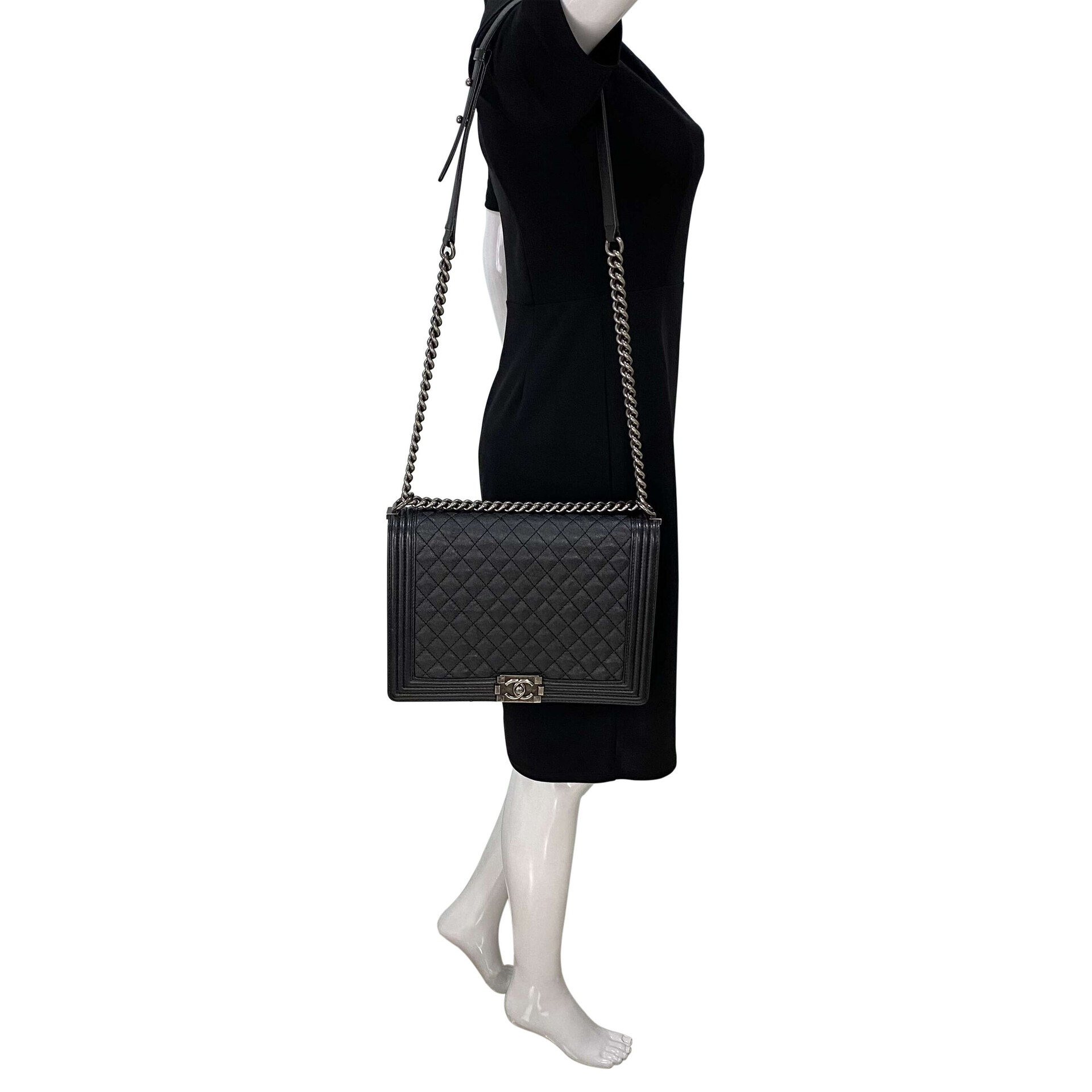 Bolsa Chanel Boy Grande Couro Caviar