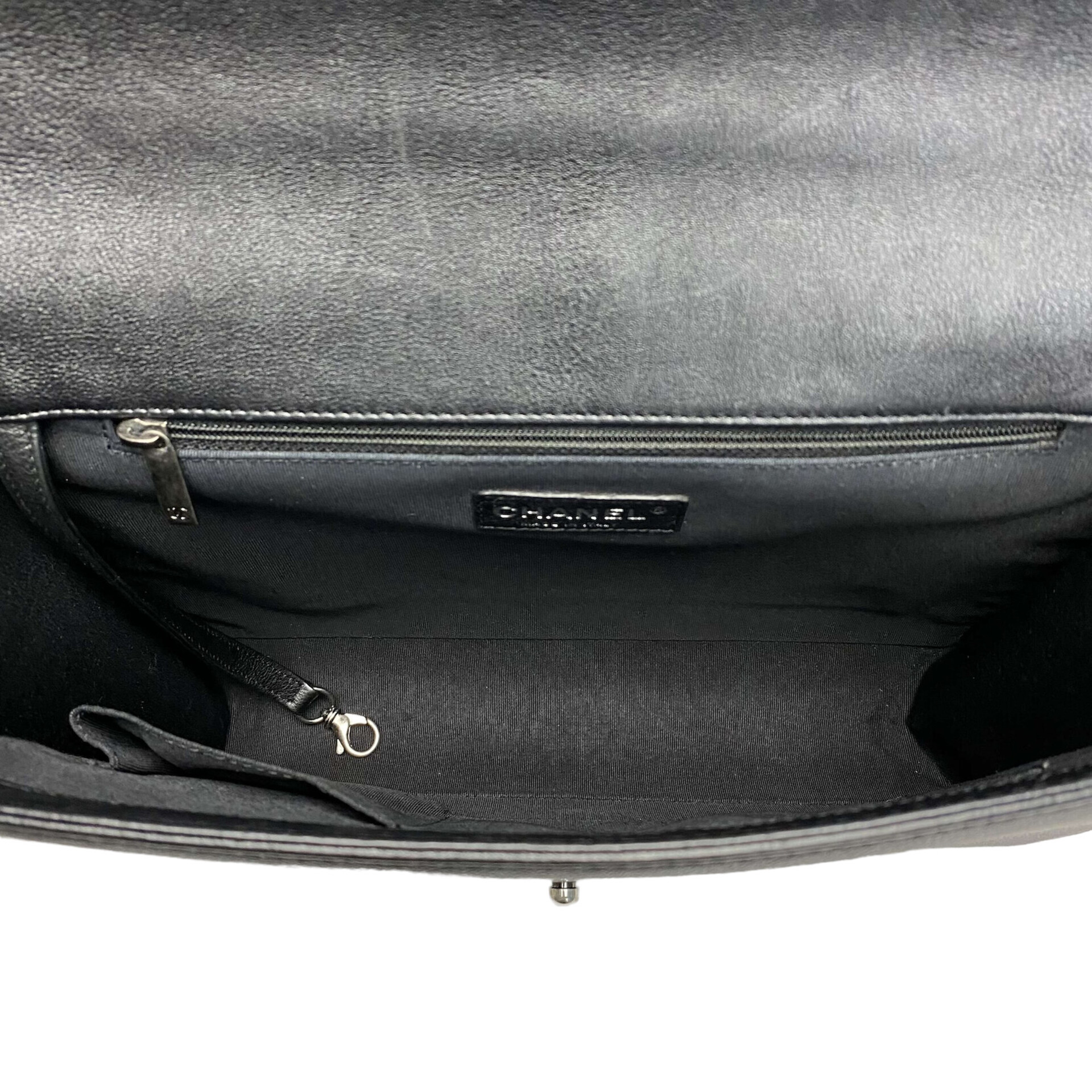 Bolsa Chanel Boy Grande Couro Caviar