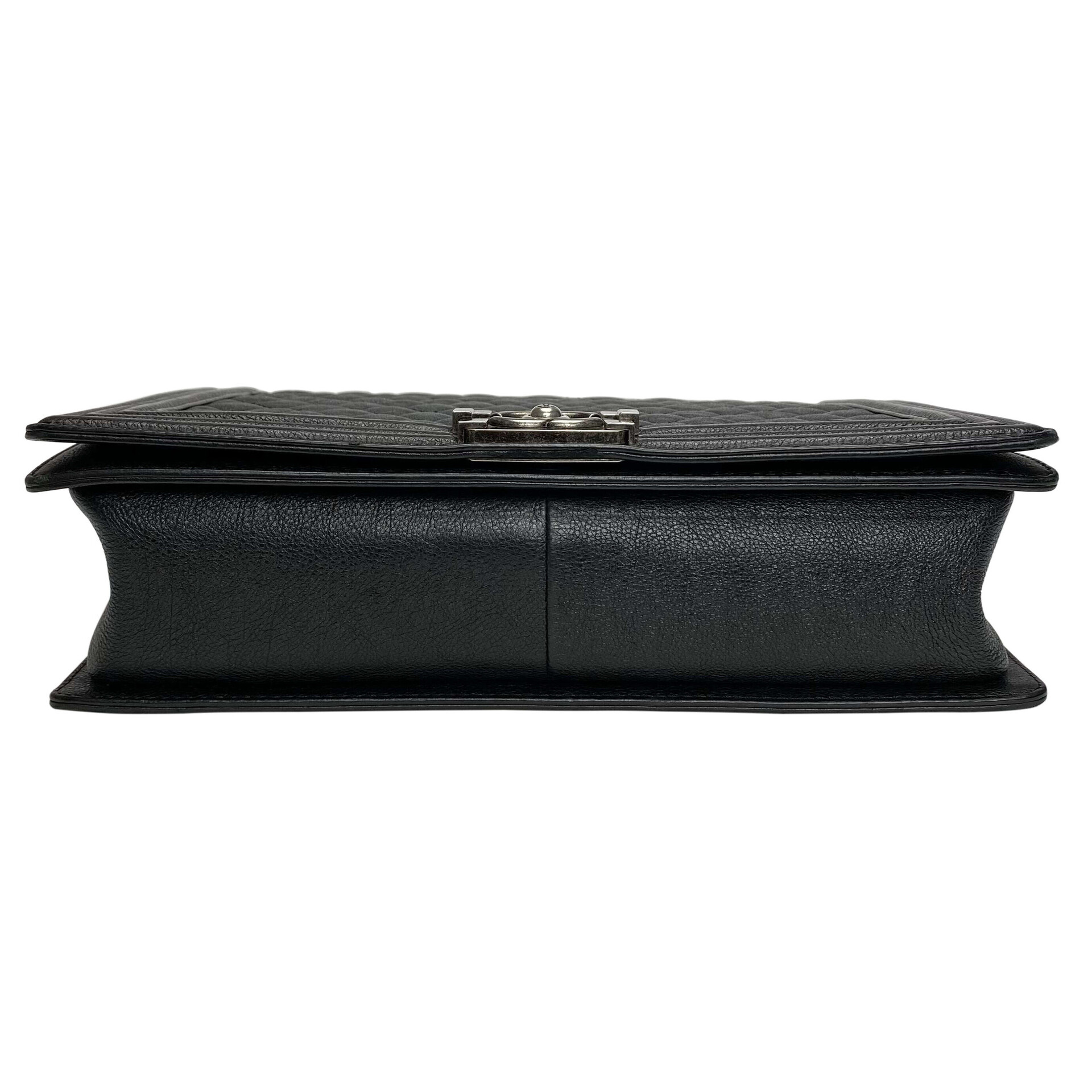 Bolsa Chanel Boy Grande Couro Caviar