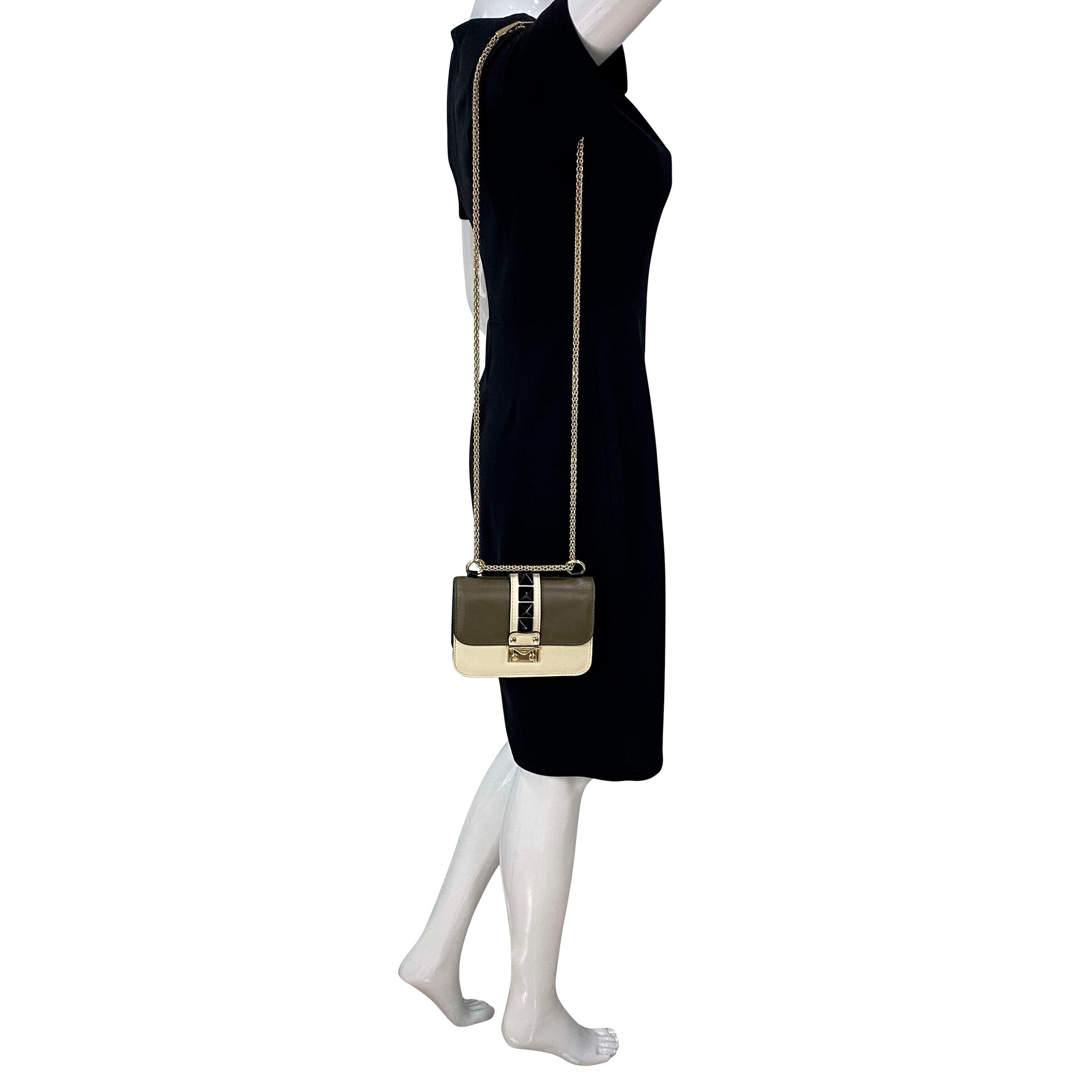 Bolsa Valentino Garavani Rockstud Glam Lock Bicolor