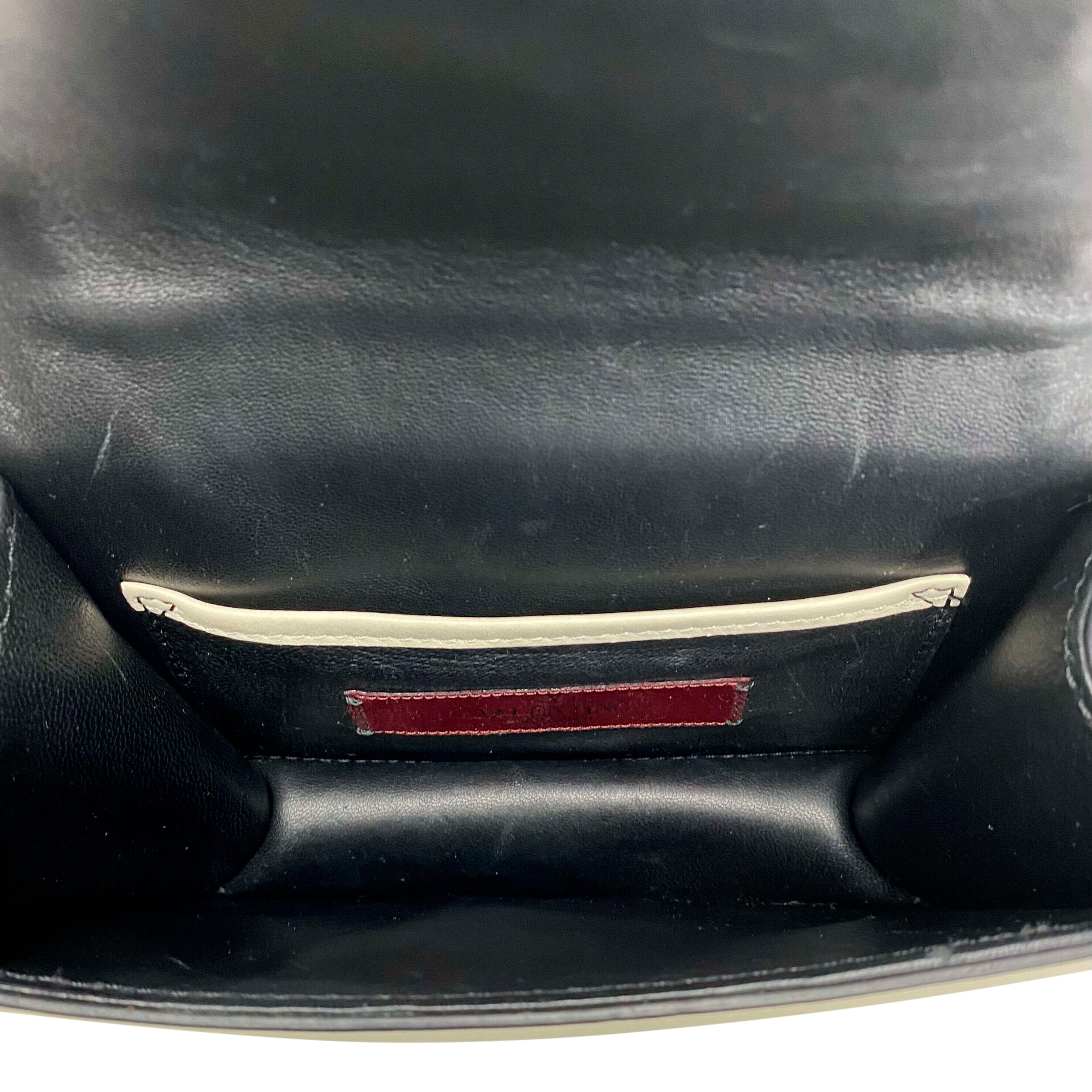 Bolsa Valentino Garavani Rockstud Glam Lock Bicolor