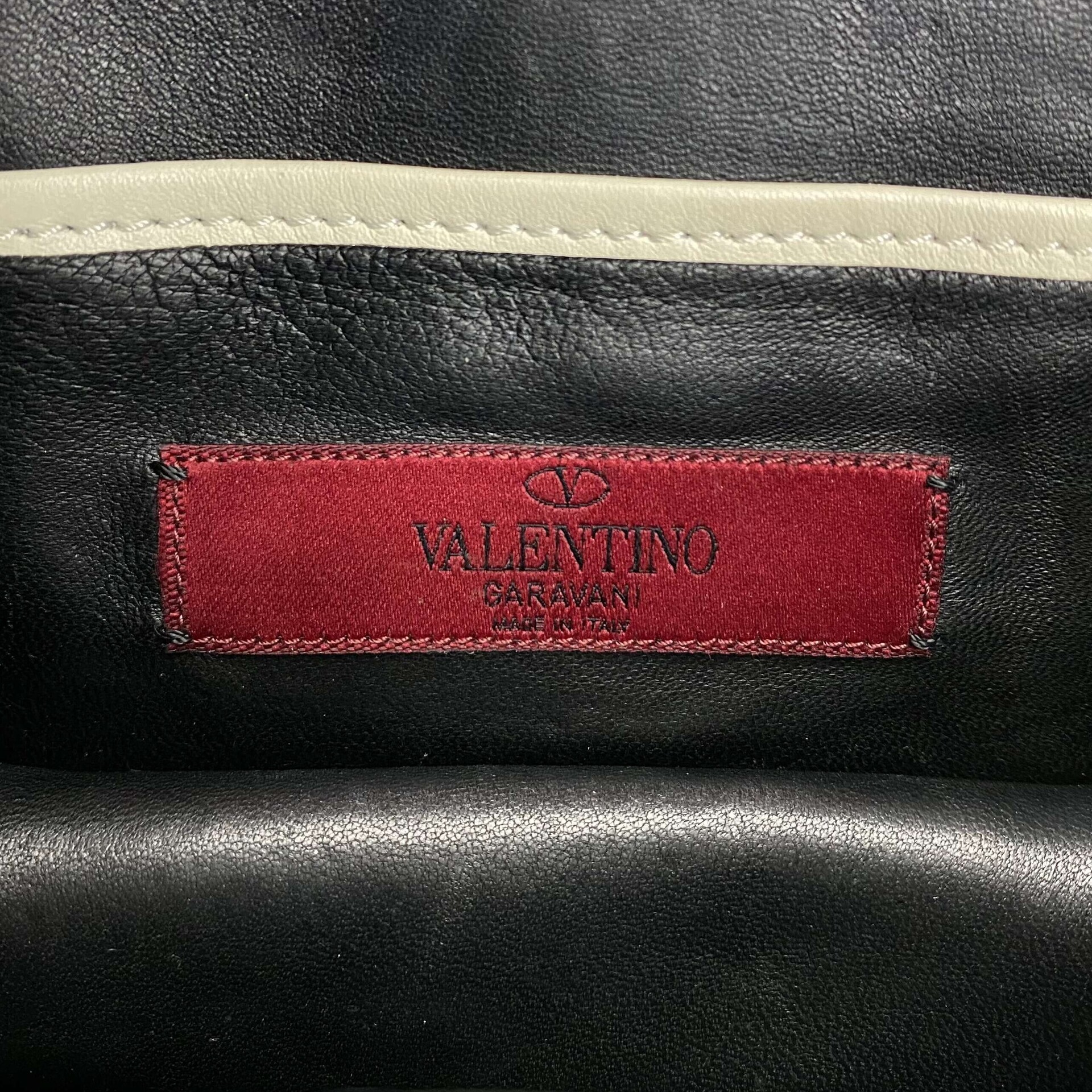 Bolsa Valentino Garavani Rockstud Glam Lock Bicolor