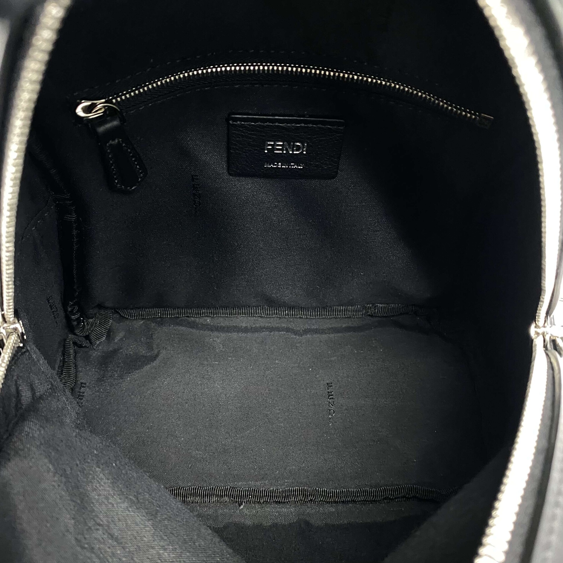 Mochila Fendi By The Way Preta