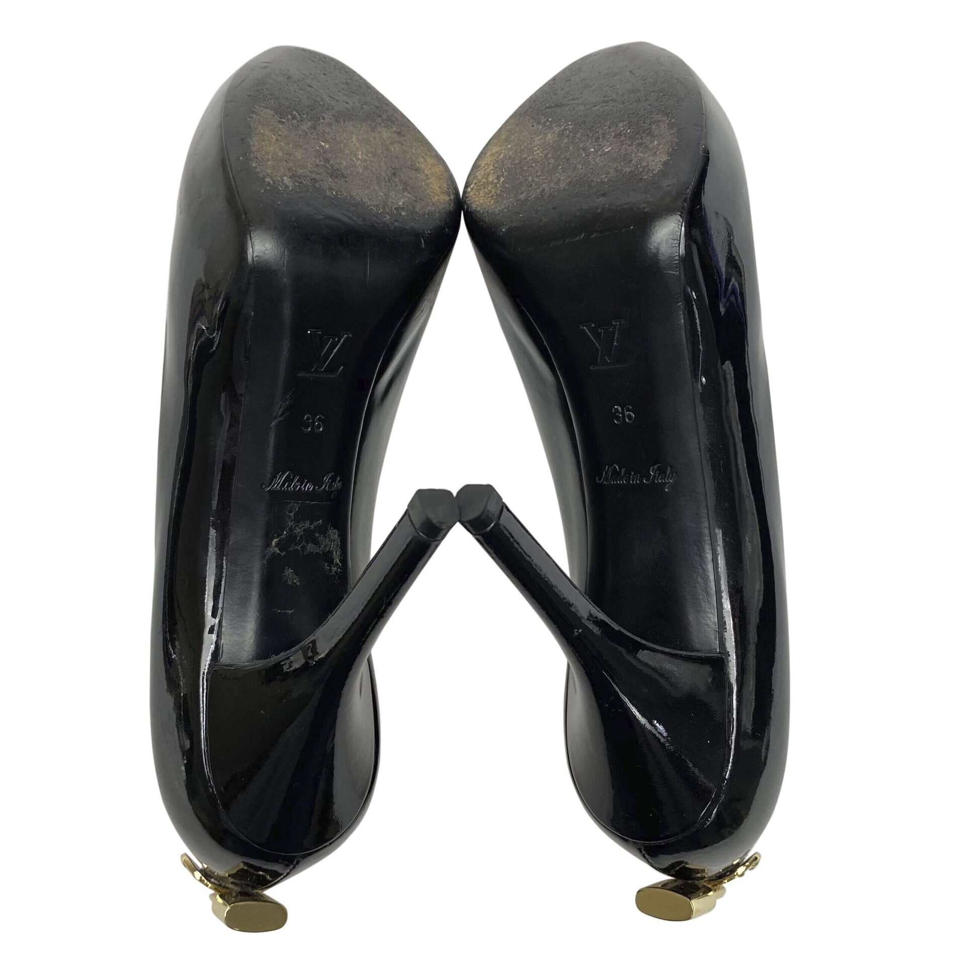 Peep Toe Louis Vuitton Cadeado Verniz Preto