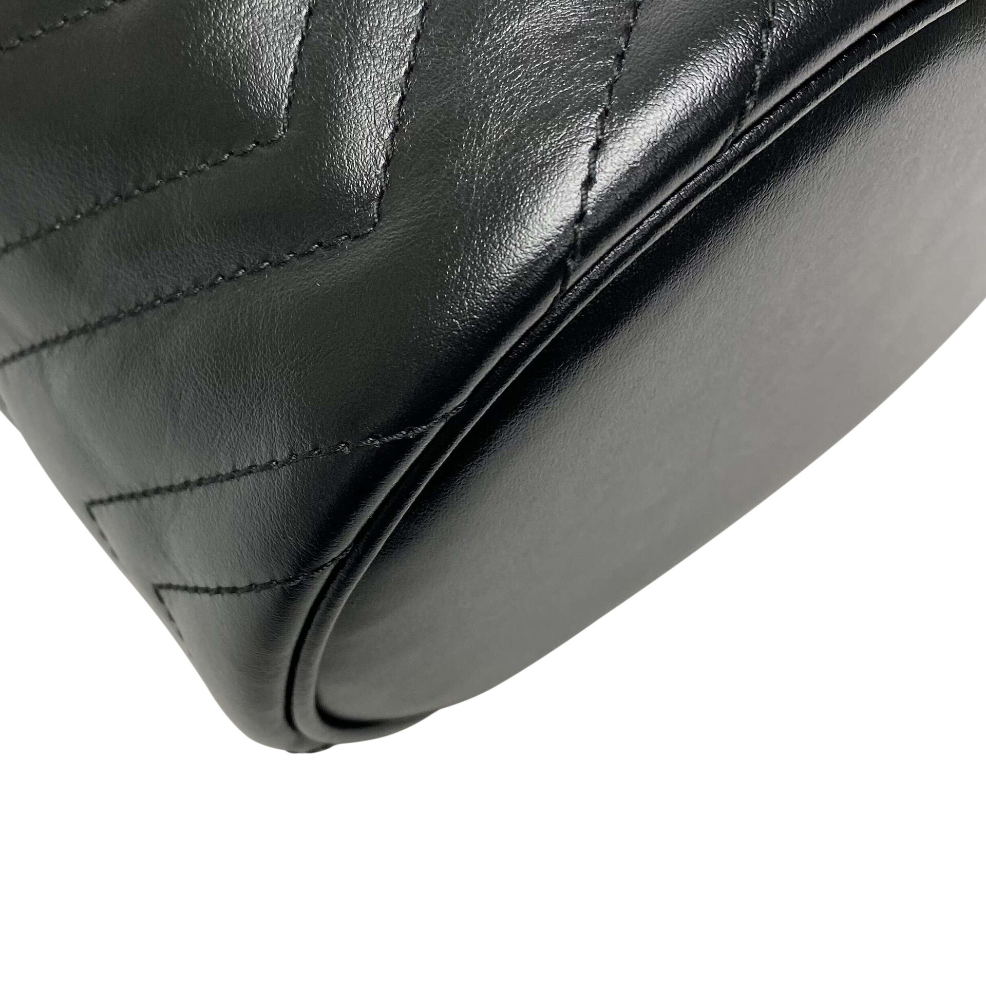 Nécessaire Gucci GG Marmont Preta