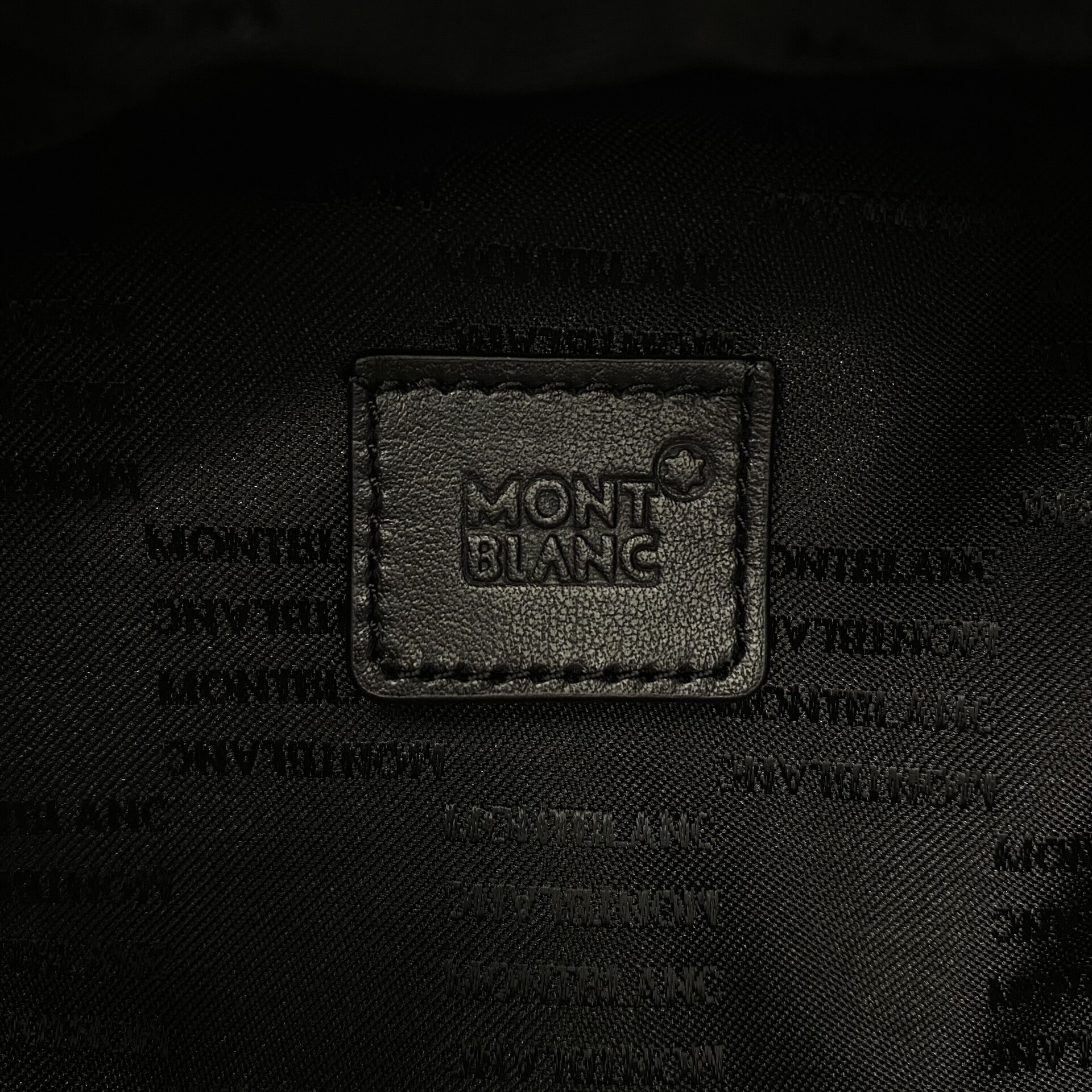 Mochila Montblanc Nightflight Azul Marinho