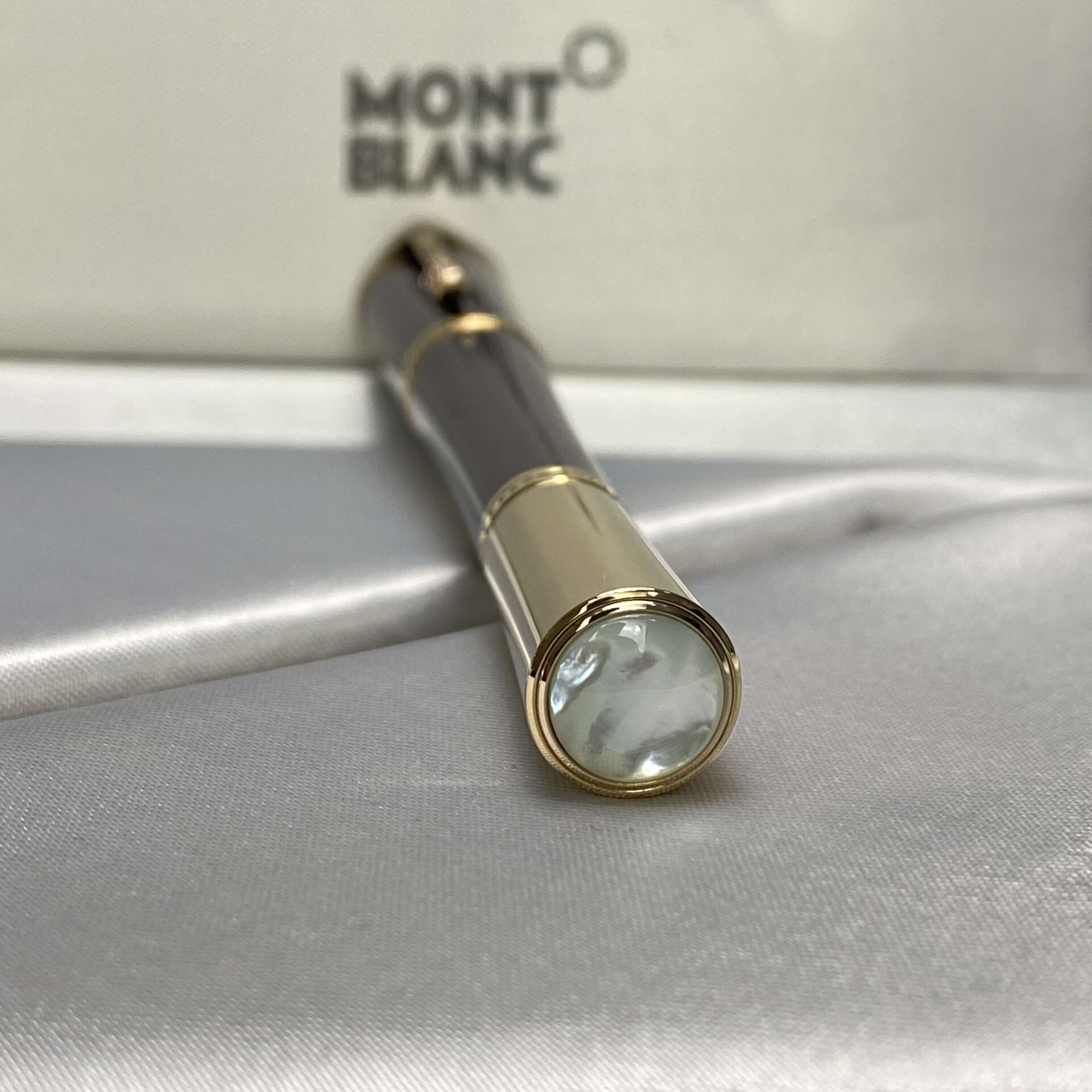 Caneta Montblanc Edição Especial Grace Kelly