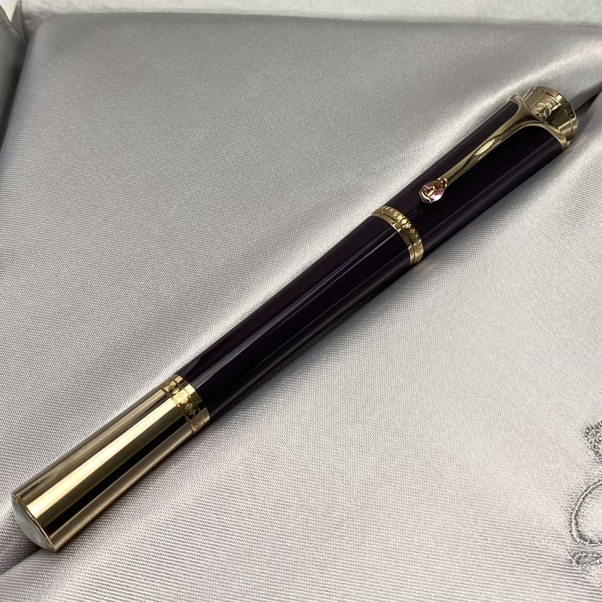 Caneta Montblanc Edição Especial Grace Kelly