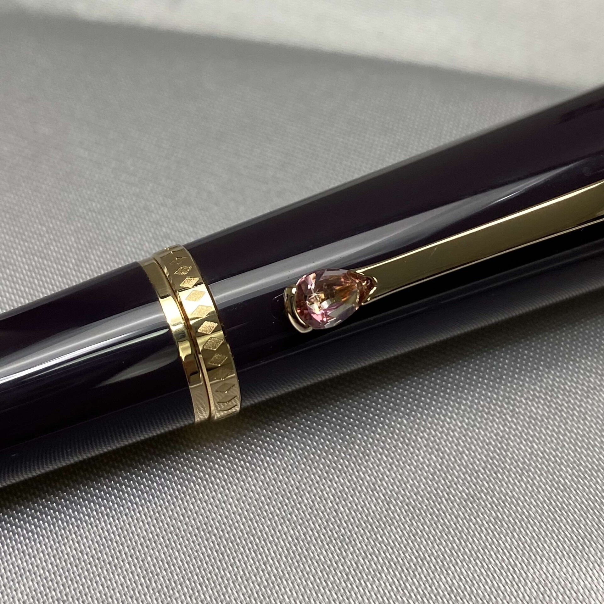 Caneta Montblanc Edição Especial Grace Kelly