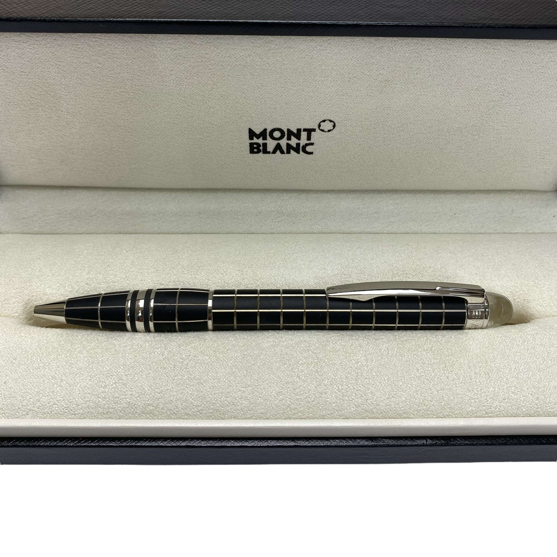Caneta Montblanc Starwalker Quadriculada