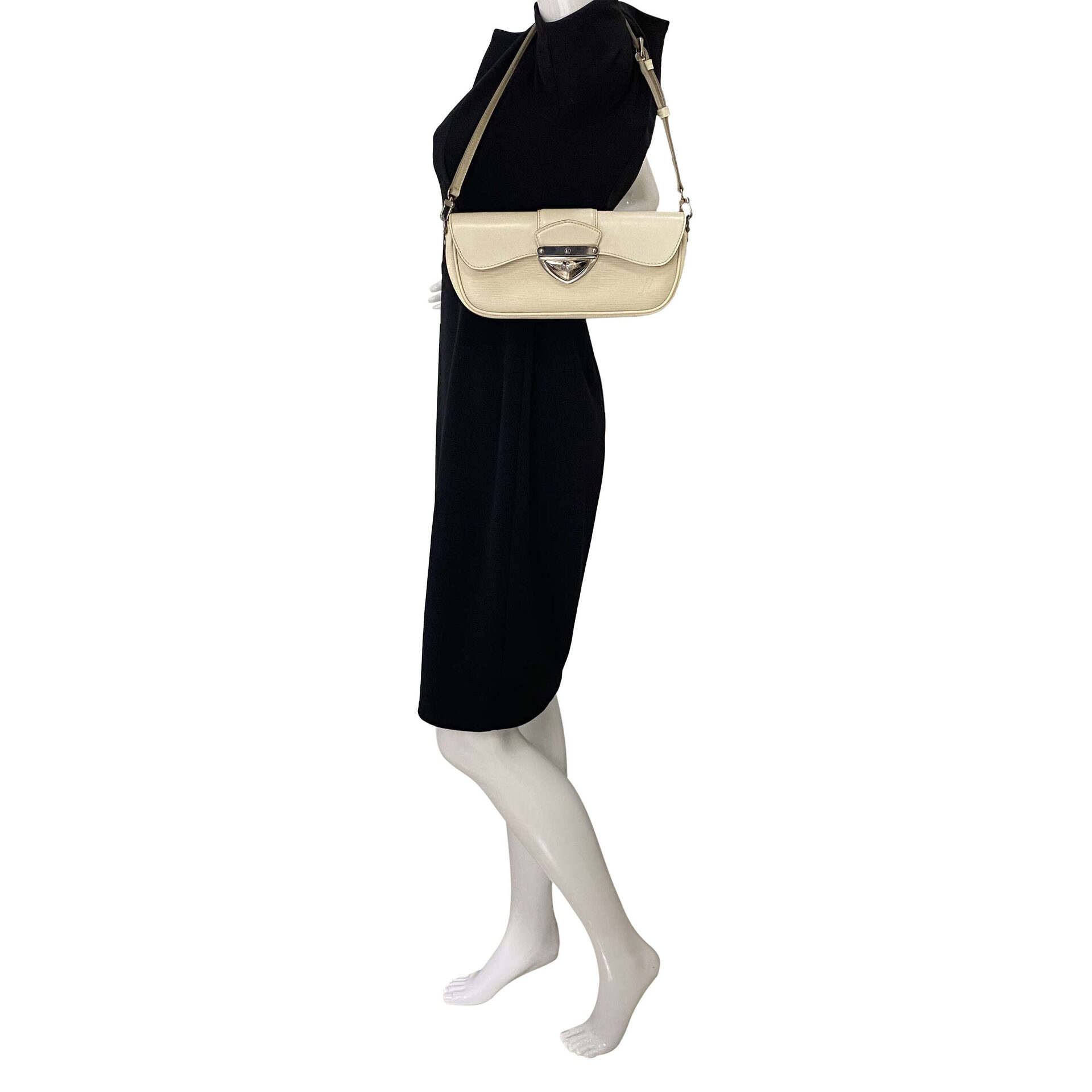 Bolsa Louis Vuitton Pochette Montaigne Epi Off White