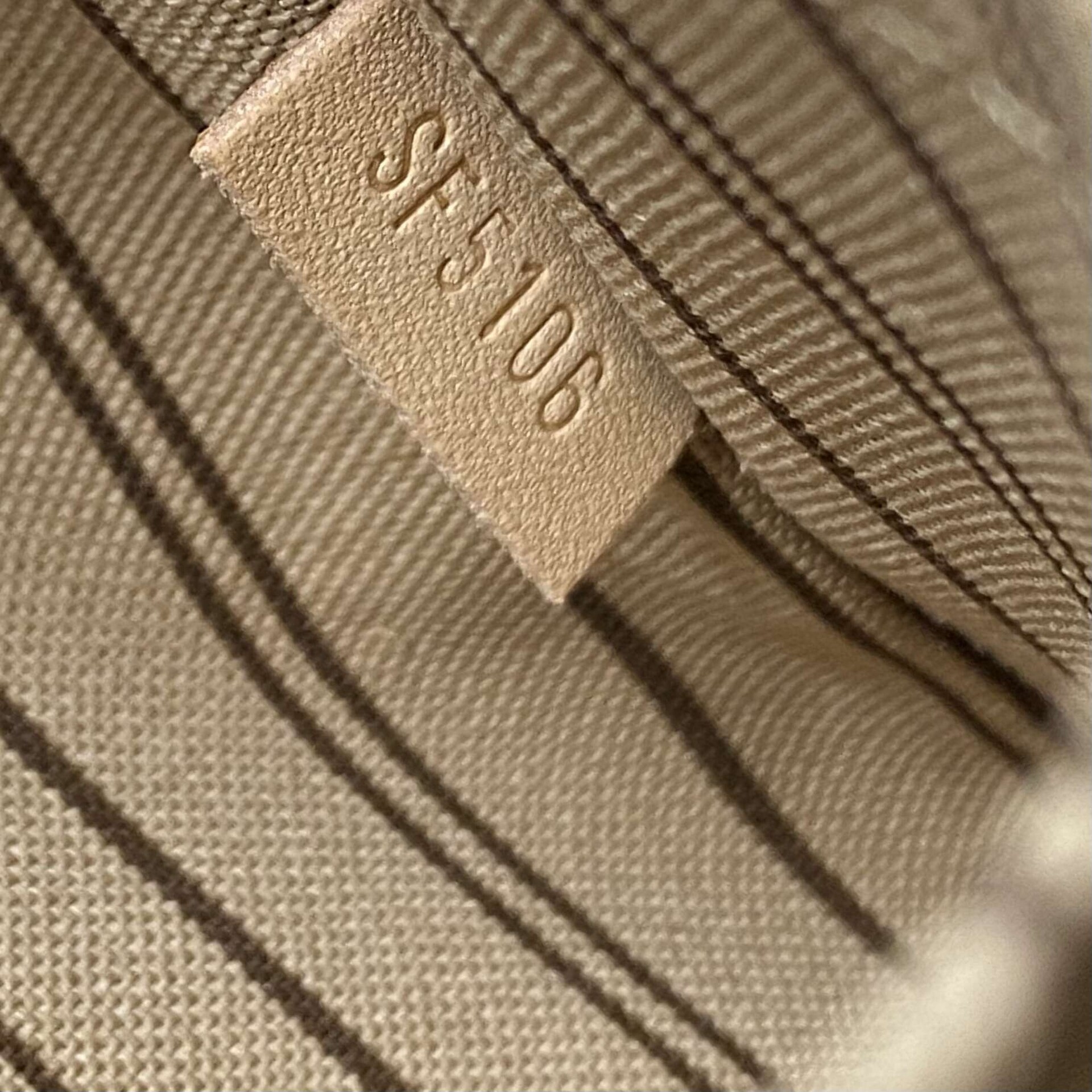 Clutch/ Nécessaire Louis Vuitton Monograma