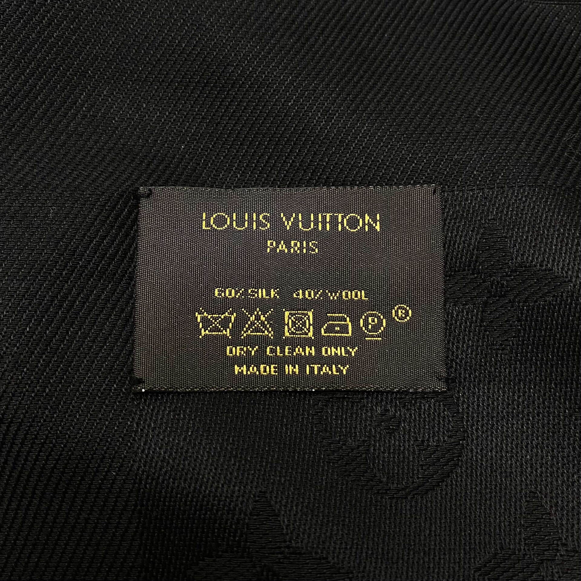 Echarpe Louis Vuitton Preta