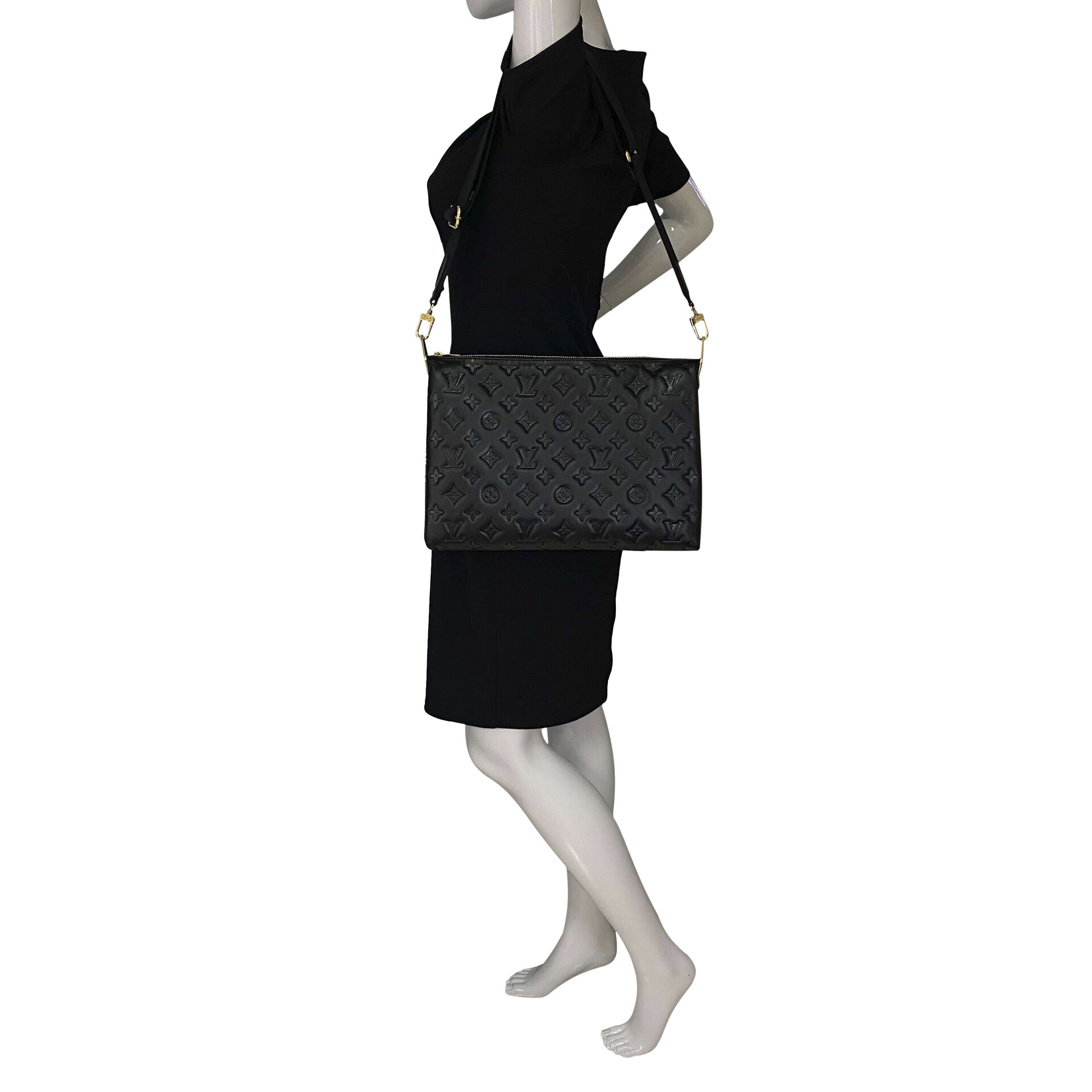 Bolsa Louis Vuitton Coussin Preta