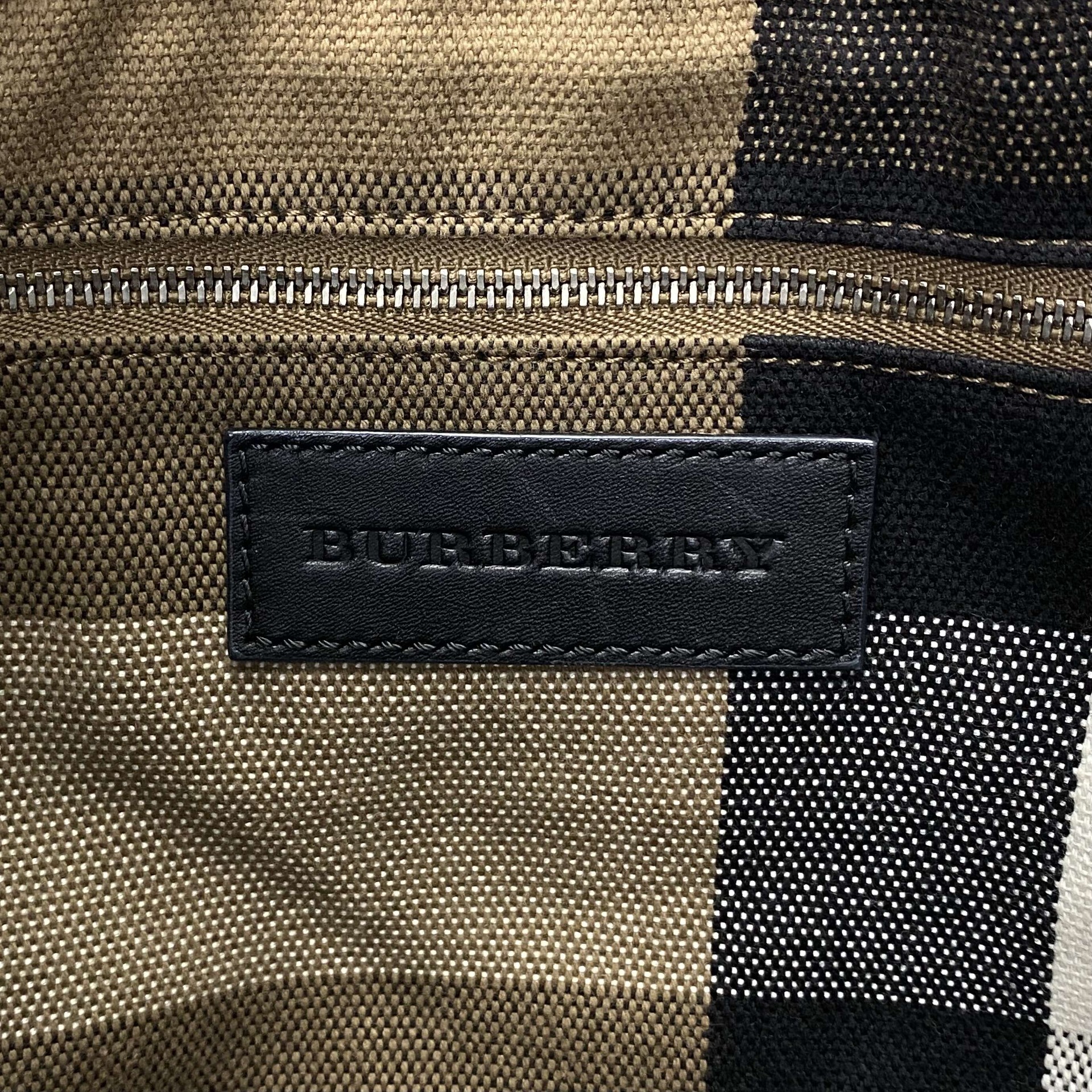 Bolsa Burberry Couro Preto
