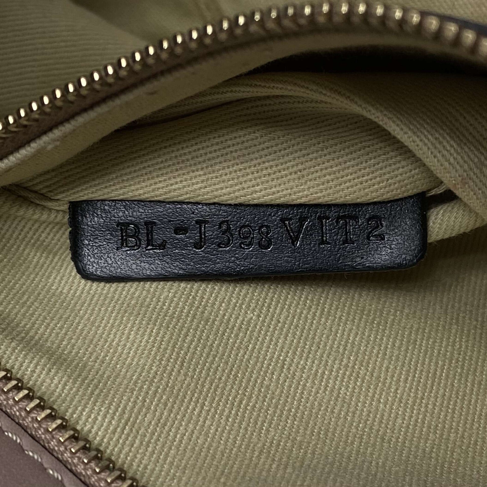 Bolsa Valentino Garavani Glam Lock Nude