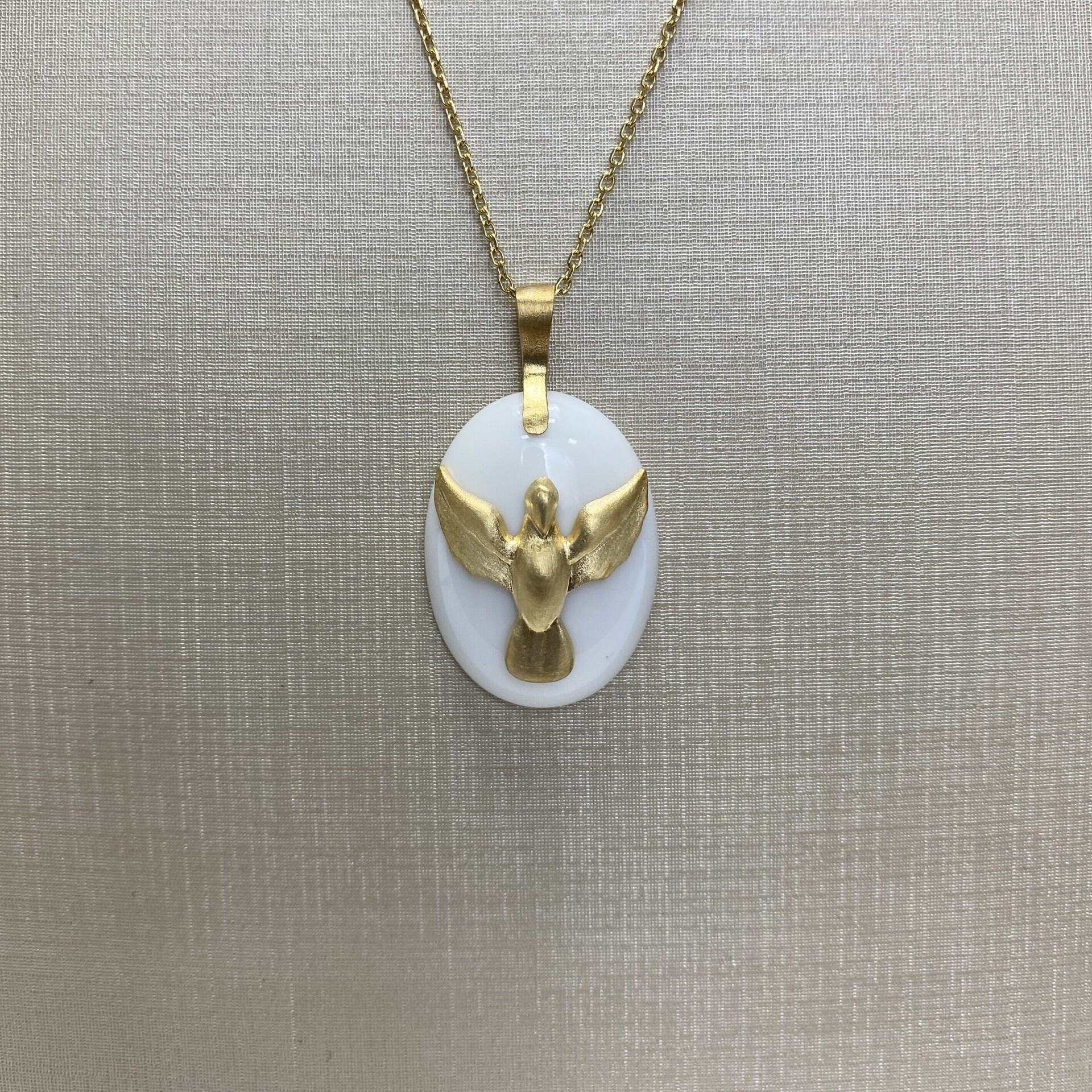 Corrente + Pingente Carla Amorim Divino Espírito Santo