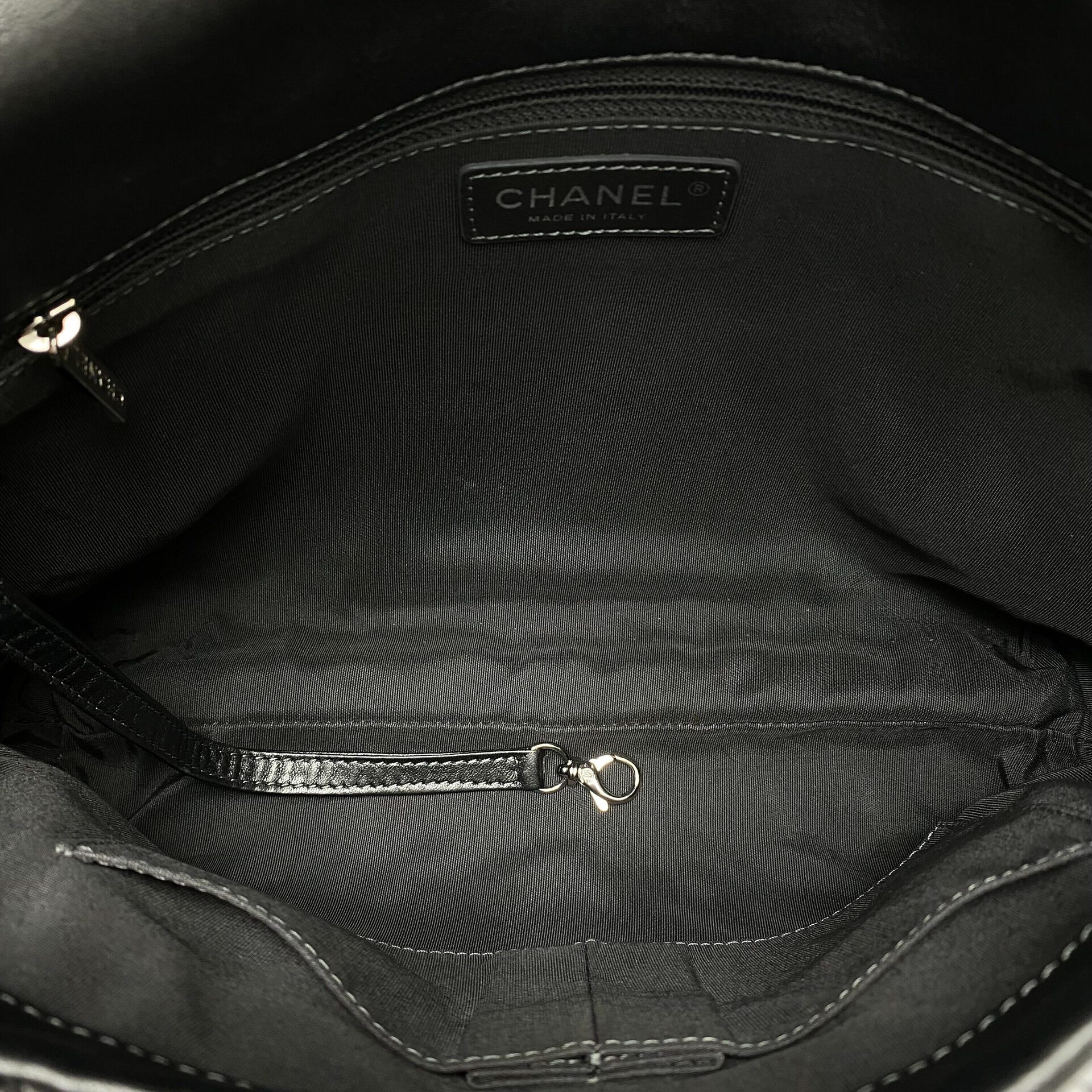 Bolsa Chanel Metallic Lame Chevron