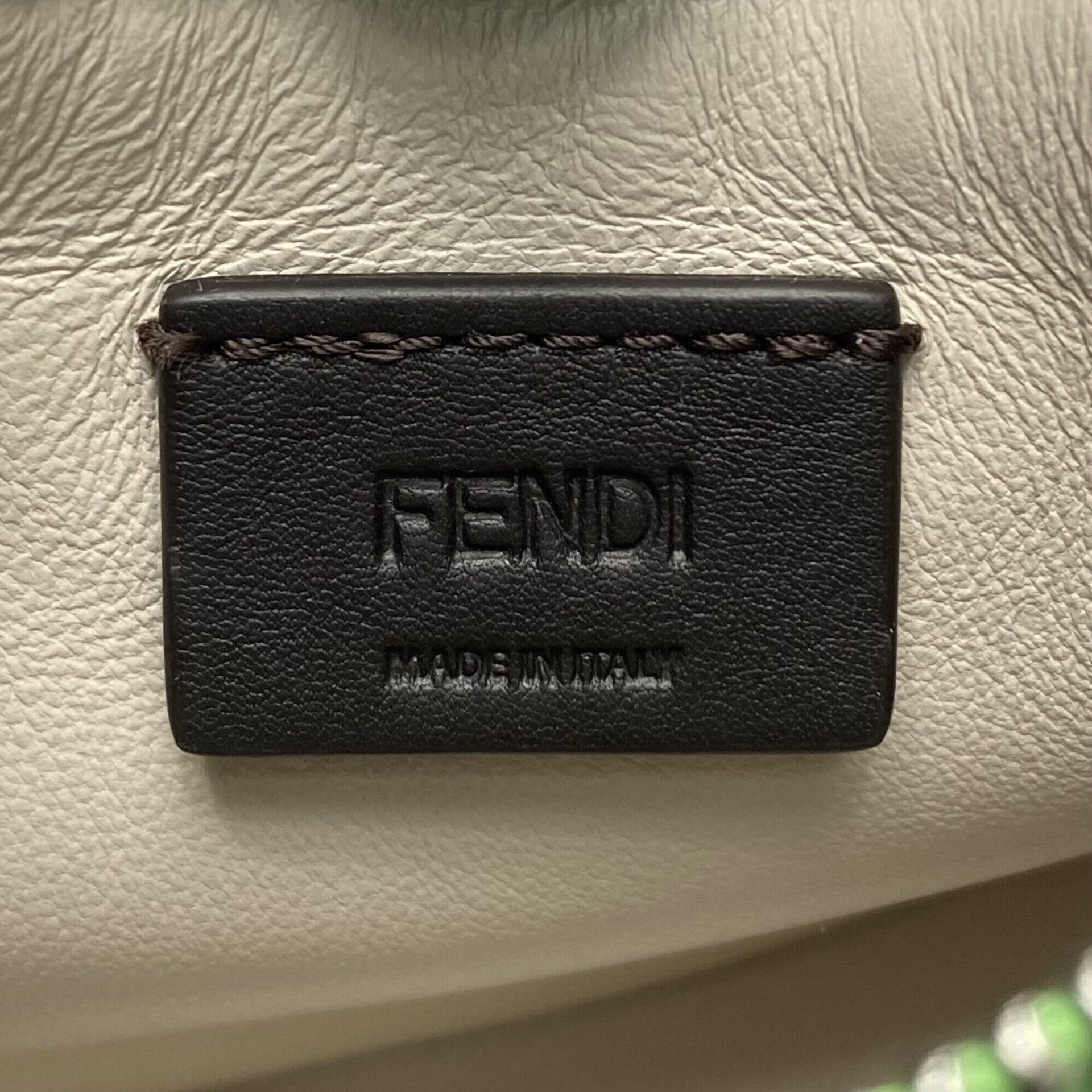Bolsa Fendi Nano Fendigraphy Verde
