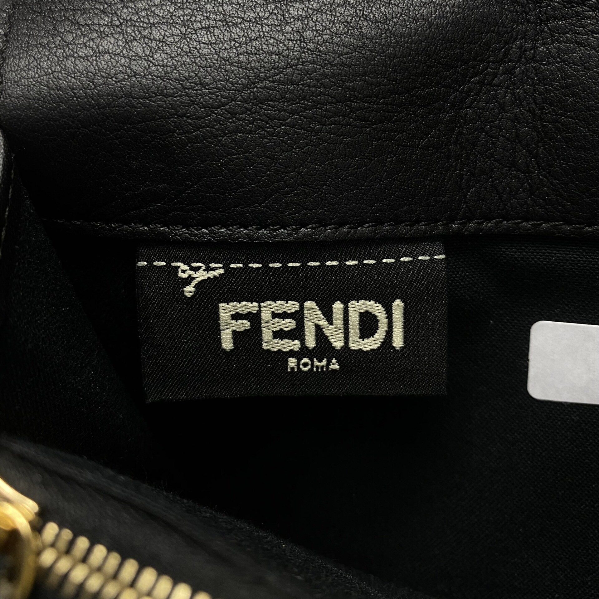 Carteira Fendi Peekaboo Preta