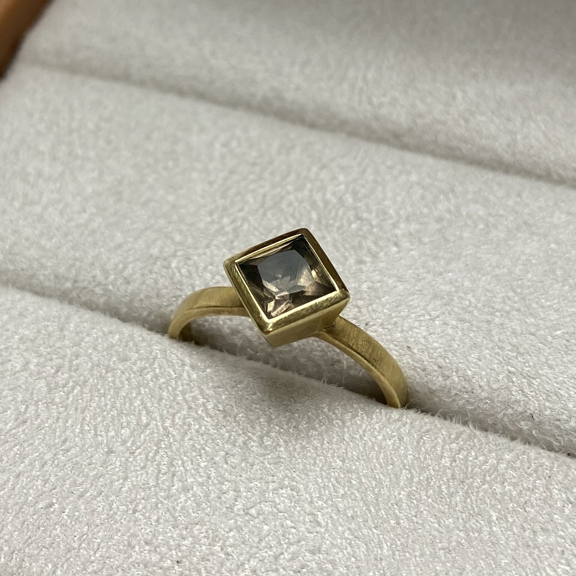 Anel Animale Oro Quartzo Fumê