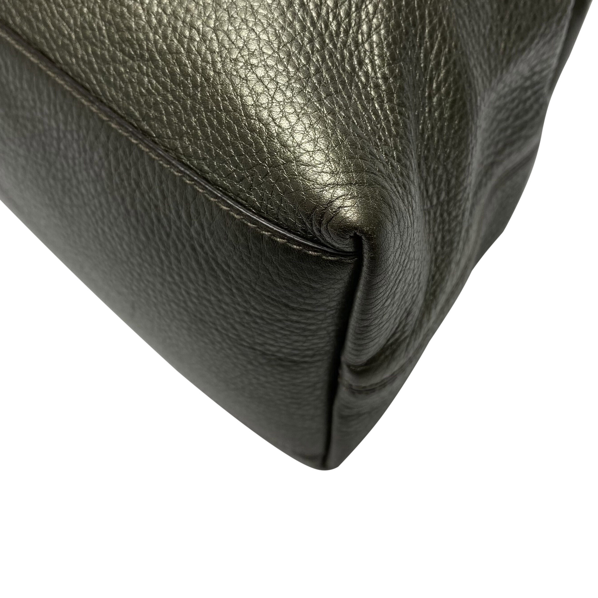 Bolsa Gucci Soho Cinza