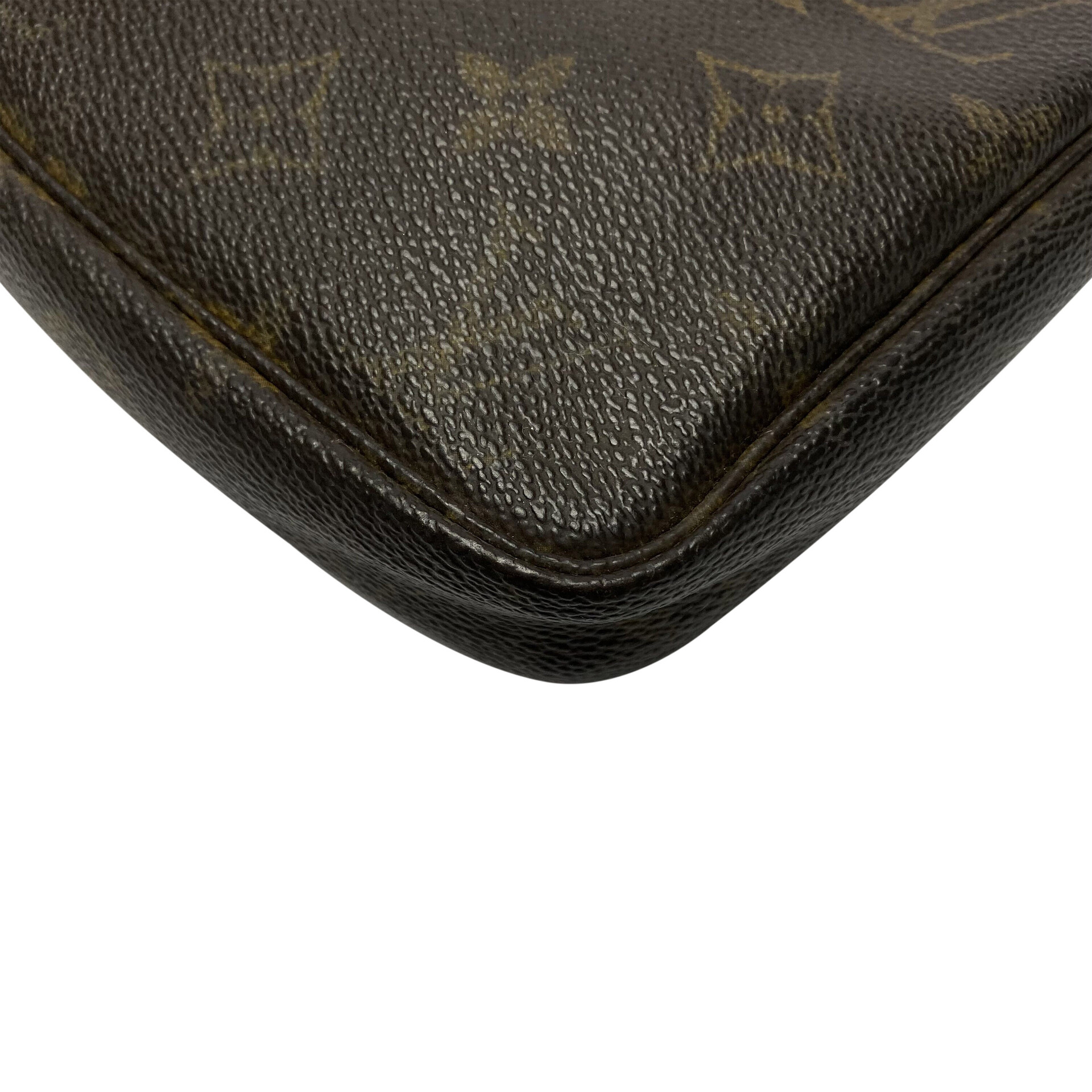 Bolsa Louis Vuitton Pochette Monograma