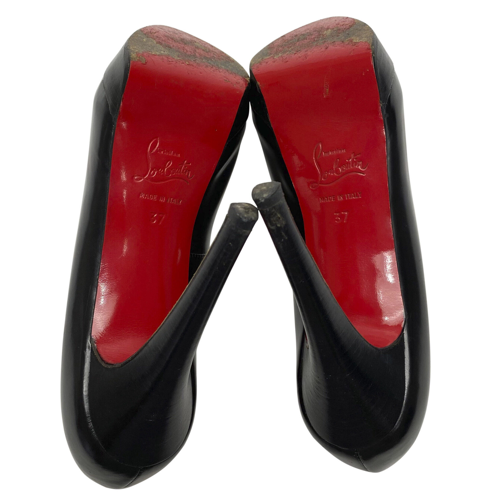 Scarpin Christian Louboutin Envernizado Preto
