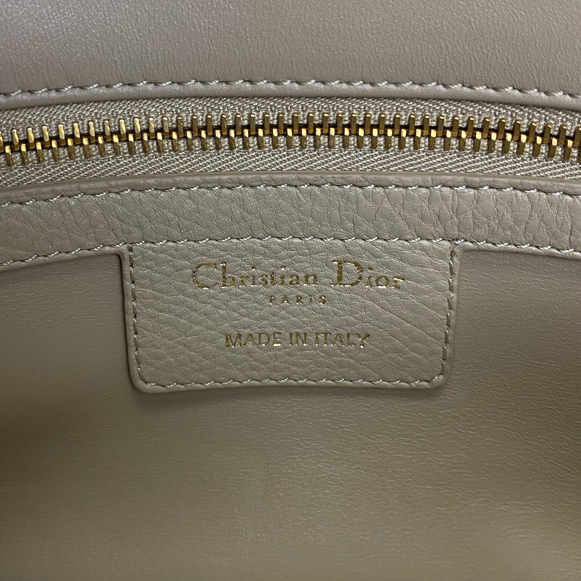 Bolsa Christian Dior Caro Bege