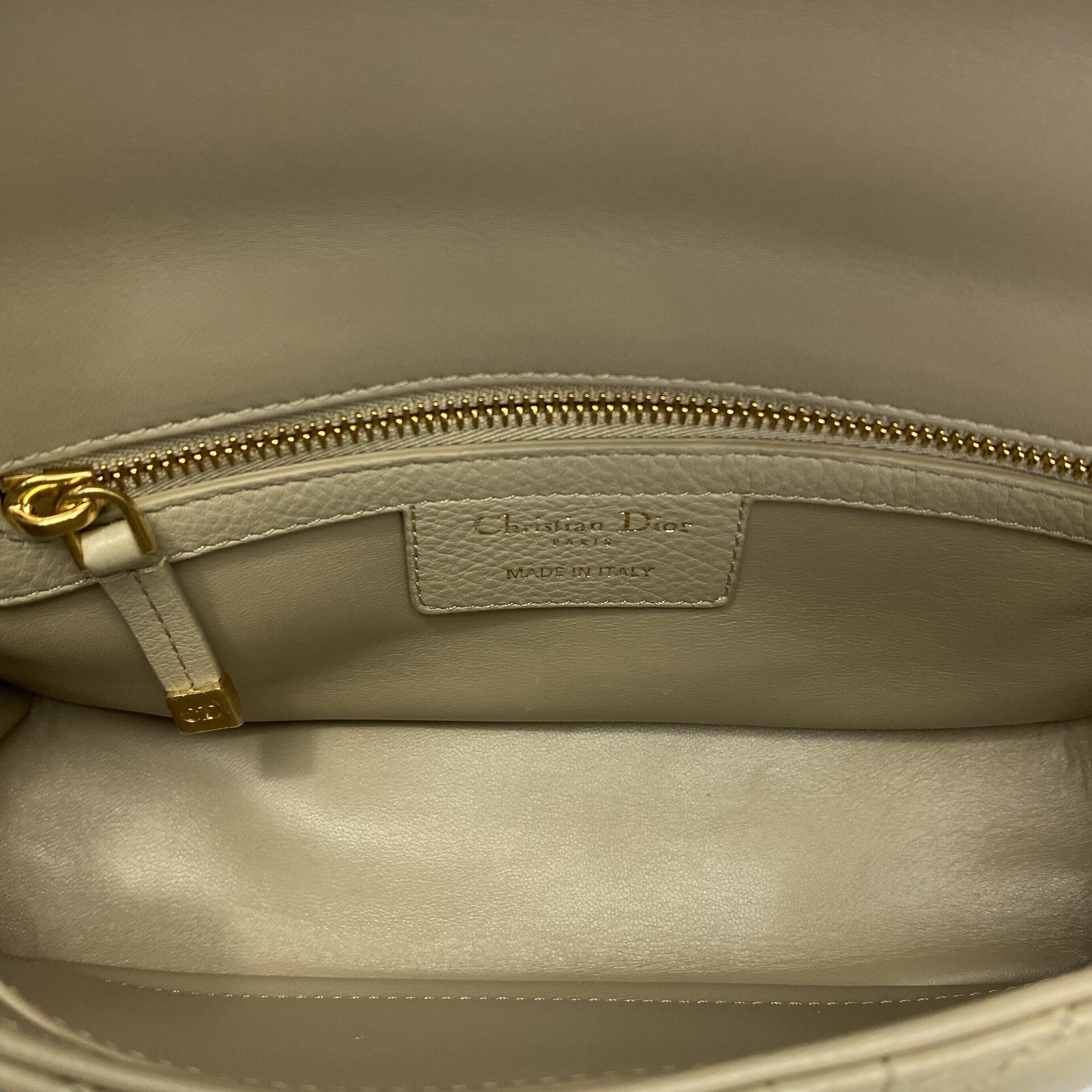 Bolsa Christian Dior Caro Bege