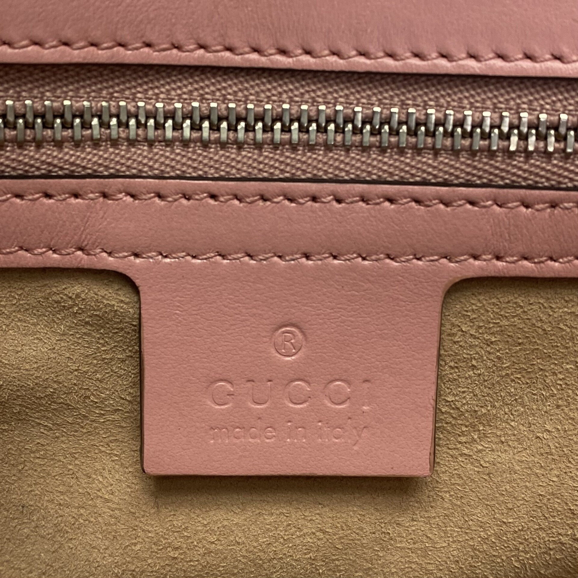 Bolsa Gucci GG Marmont Rosa