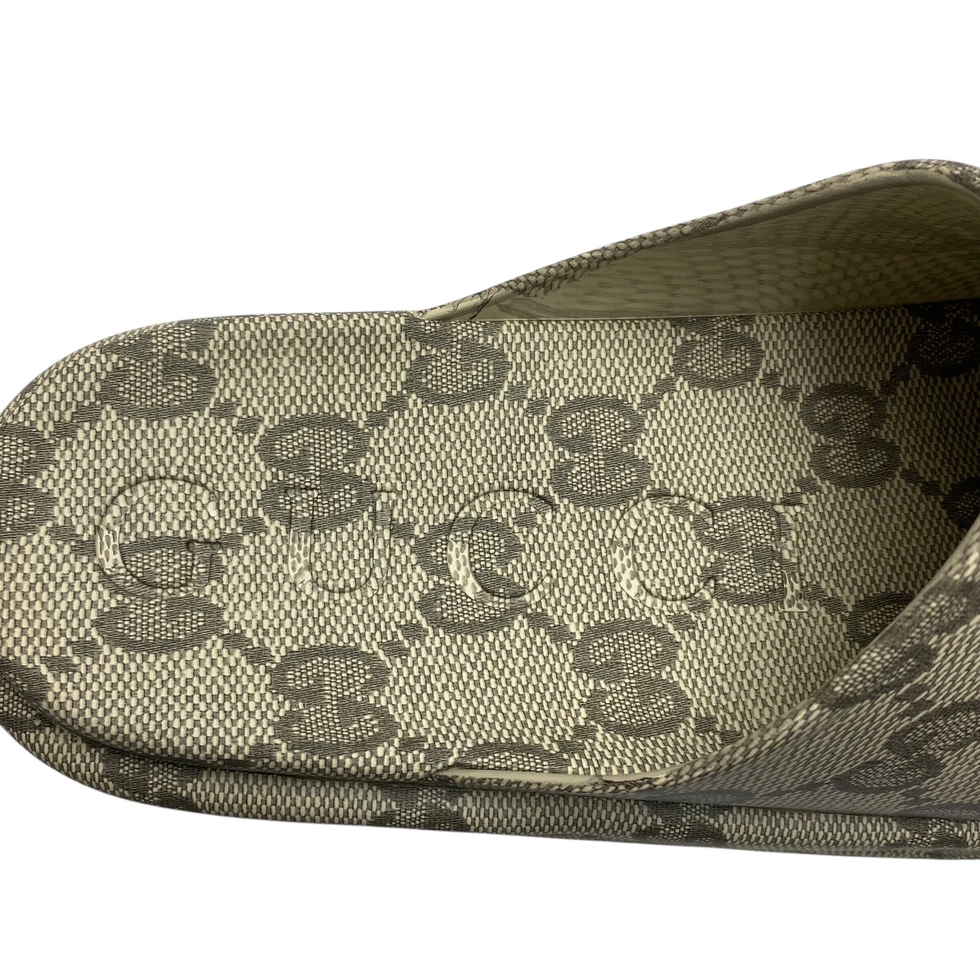 Sandália Gucci Monograma