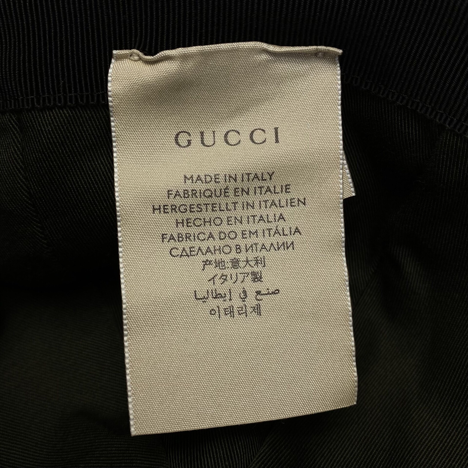 Boné Gucci Monograma com Faixa Web