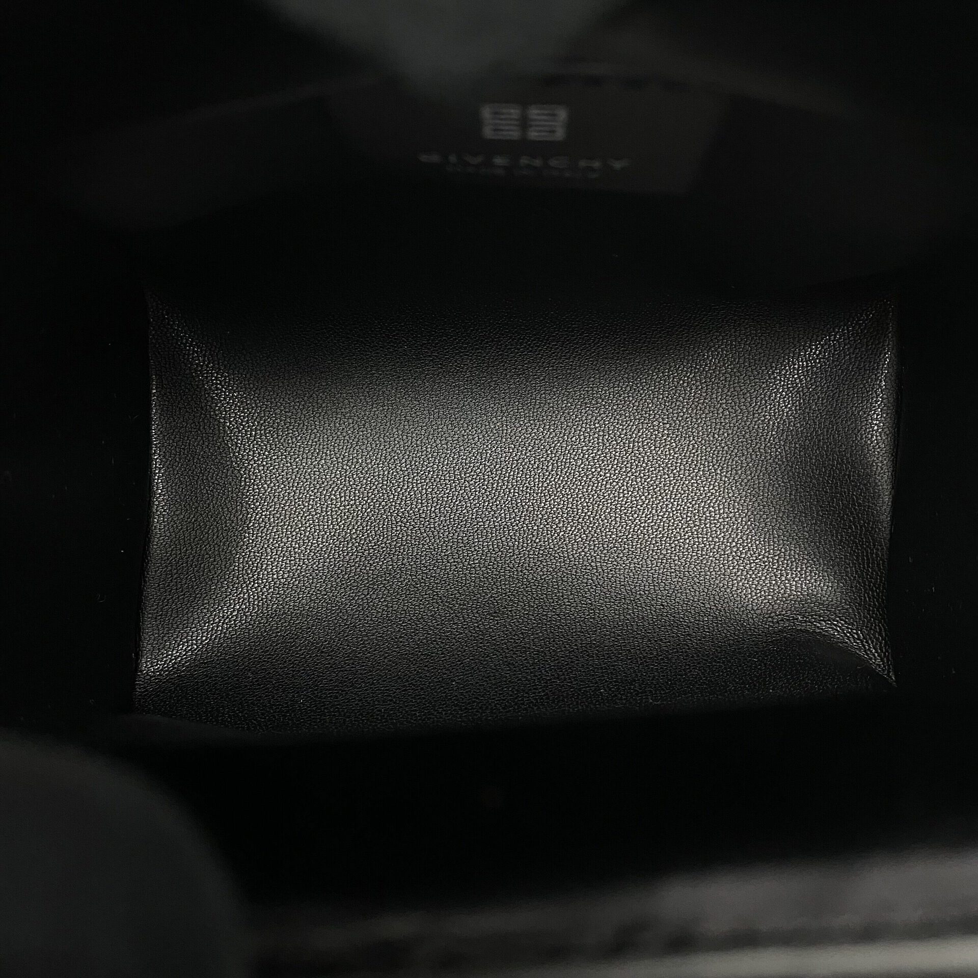 Bolsa Givenchy Antigona Micro Preta