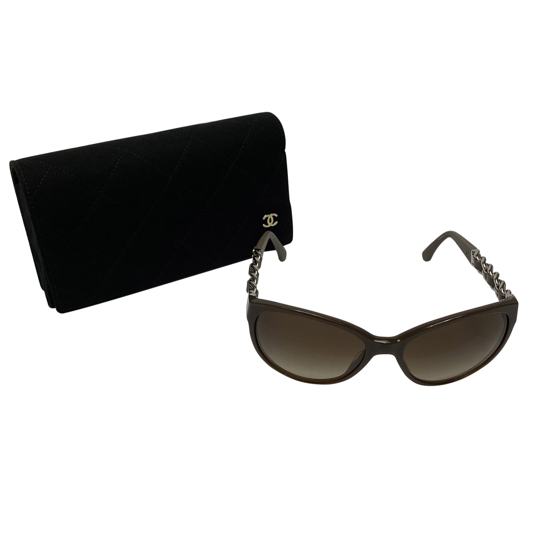 Óculos de Sol Chanel - 5215Q