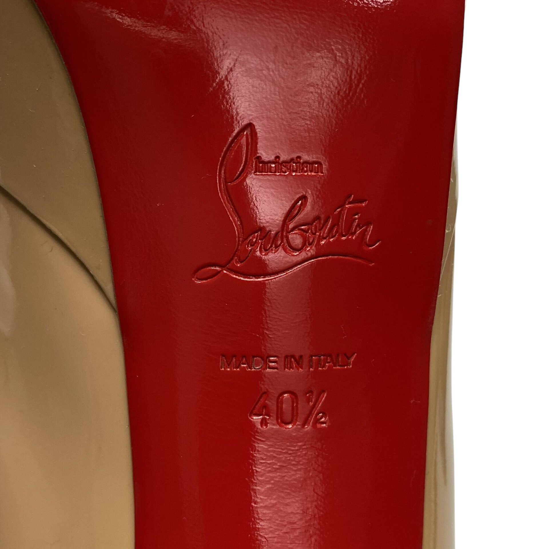 Scarpin Christian Louboutin Bianca 120 Verniz Bege