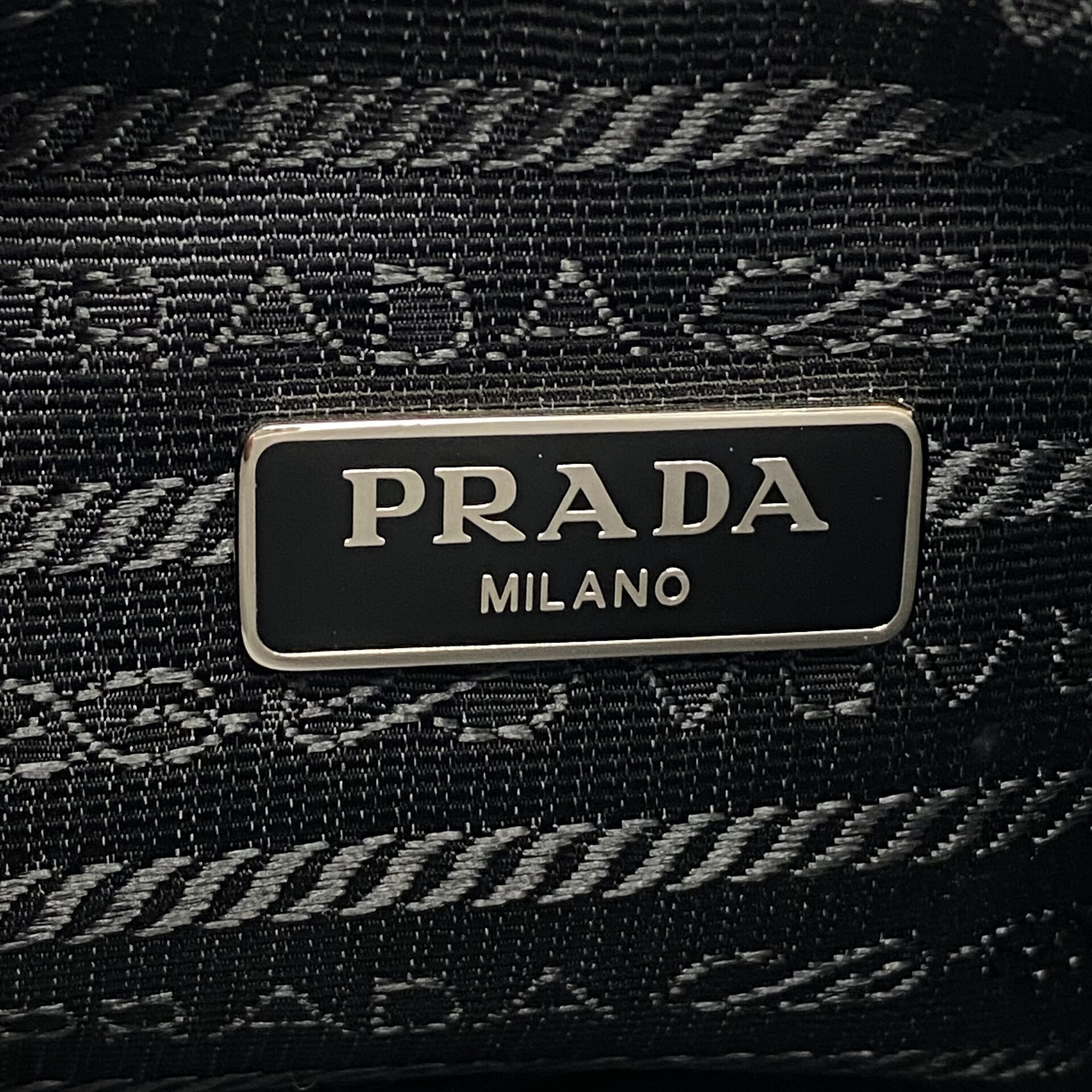 Bolsa Prada Re-Edition 2005 Preta