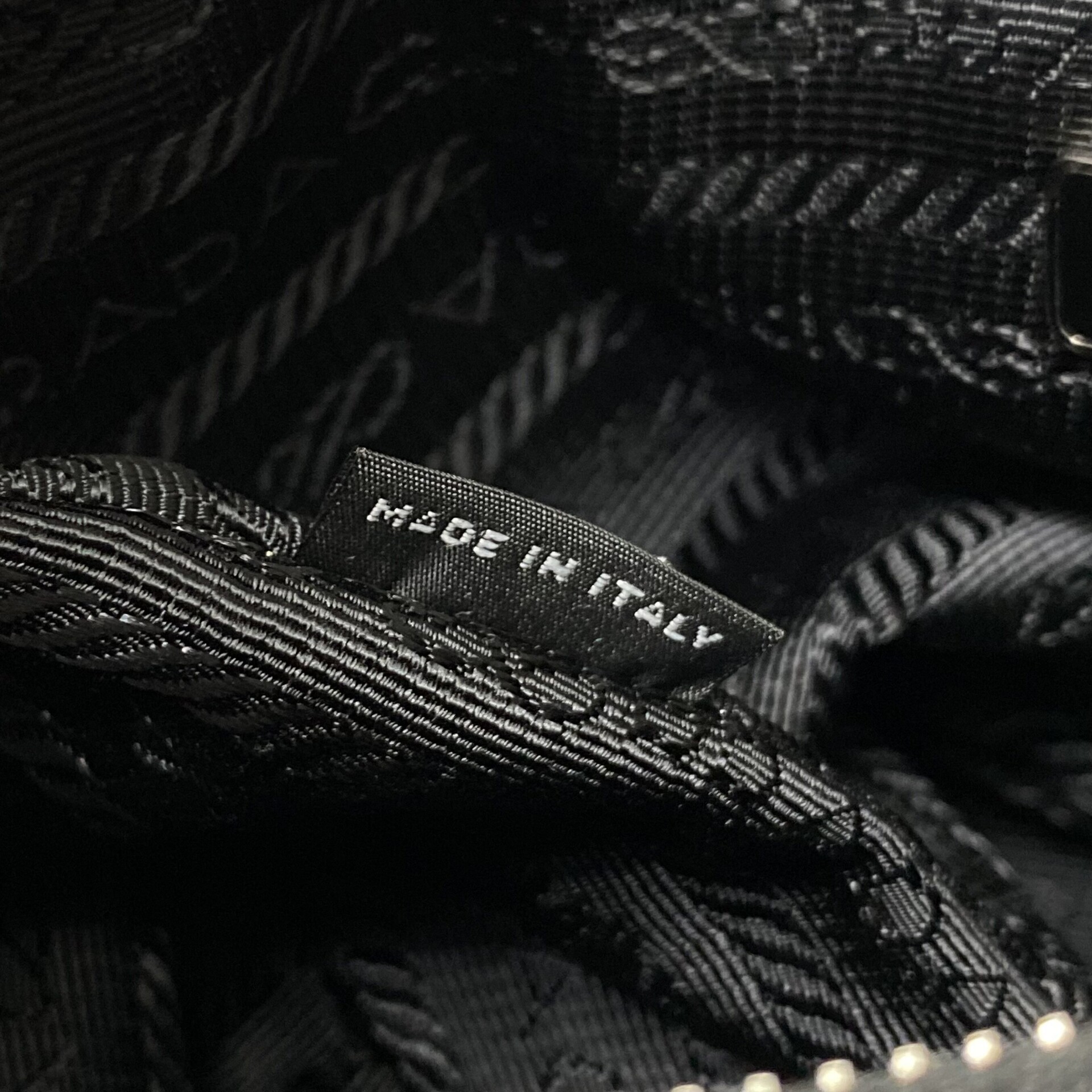 Bolsa Prada Re-Edition 2005 Preta