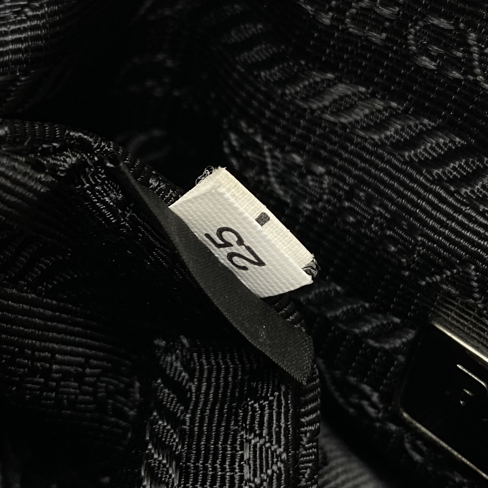 Bolsa Prada Re-Edition 2005 Preta