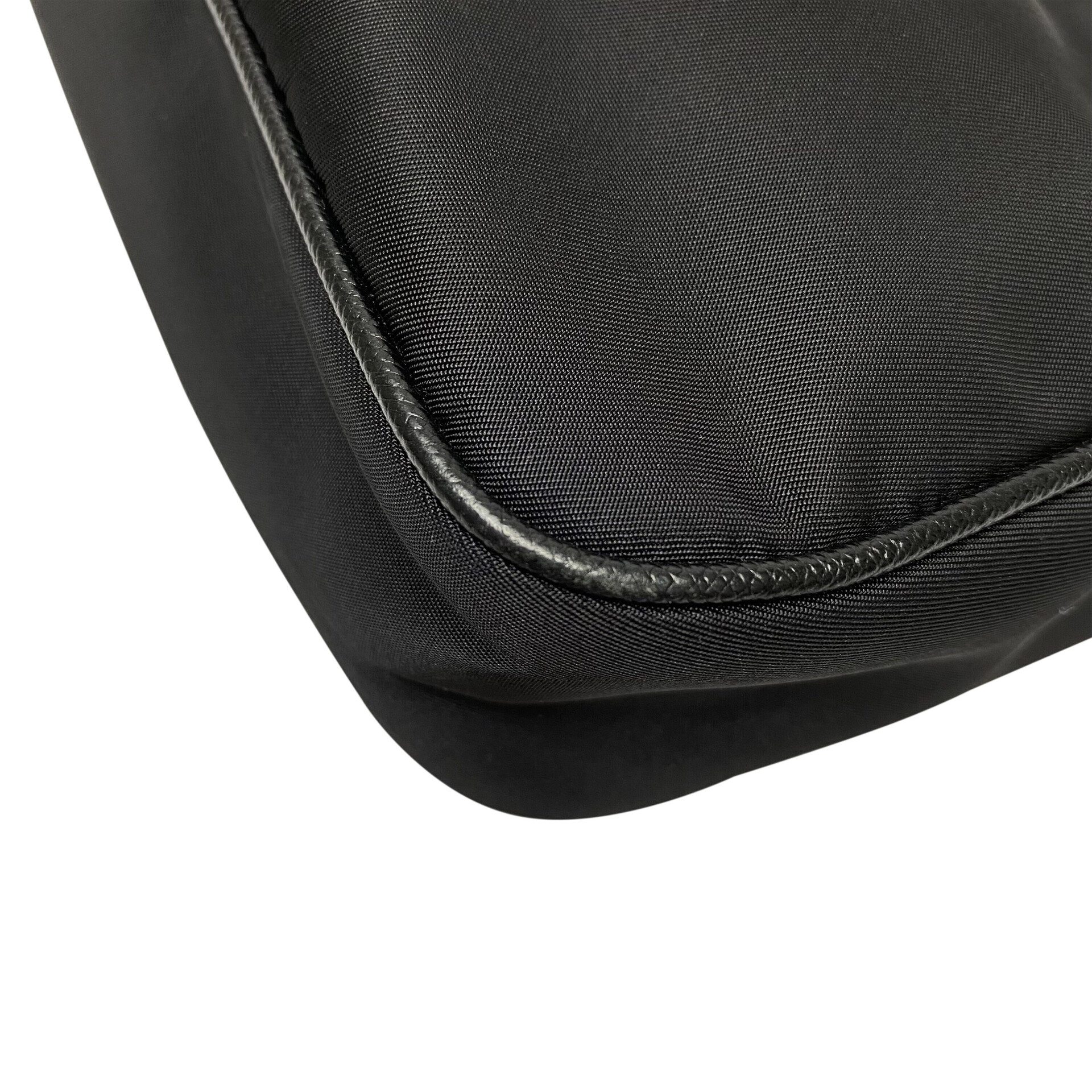 Bolsa Prada Re-Edition 2005 Preta