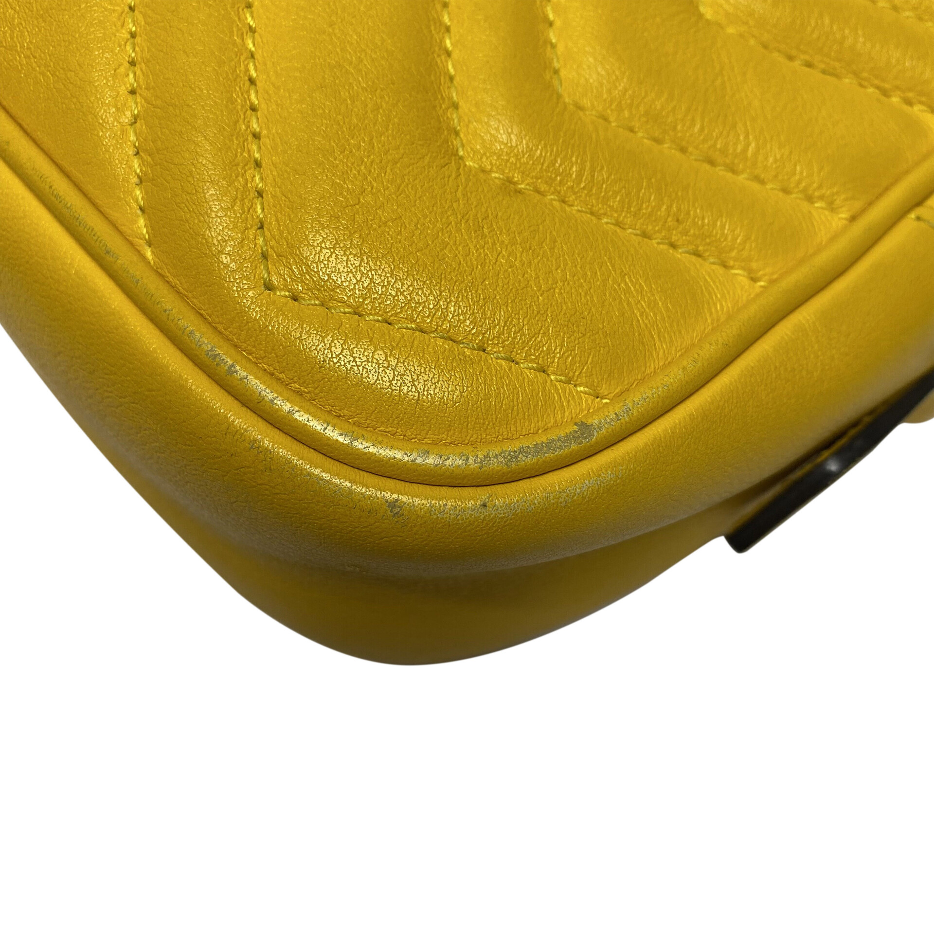 Bolsa Gucci GG Marmont Amarela