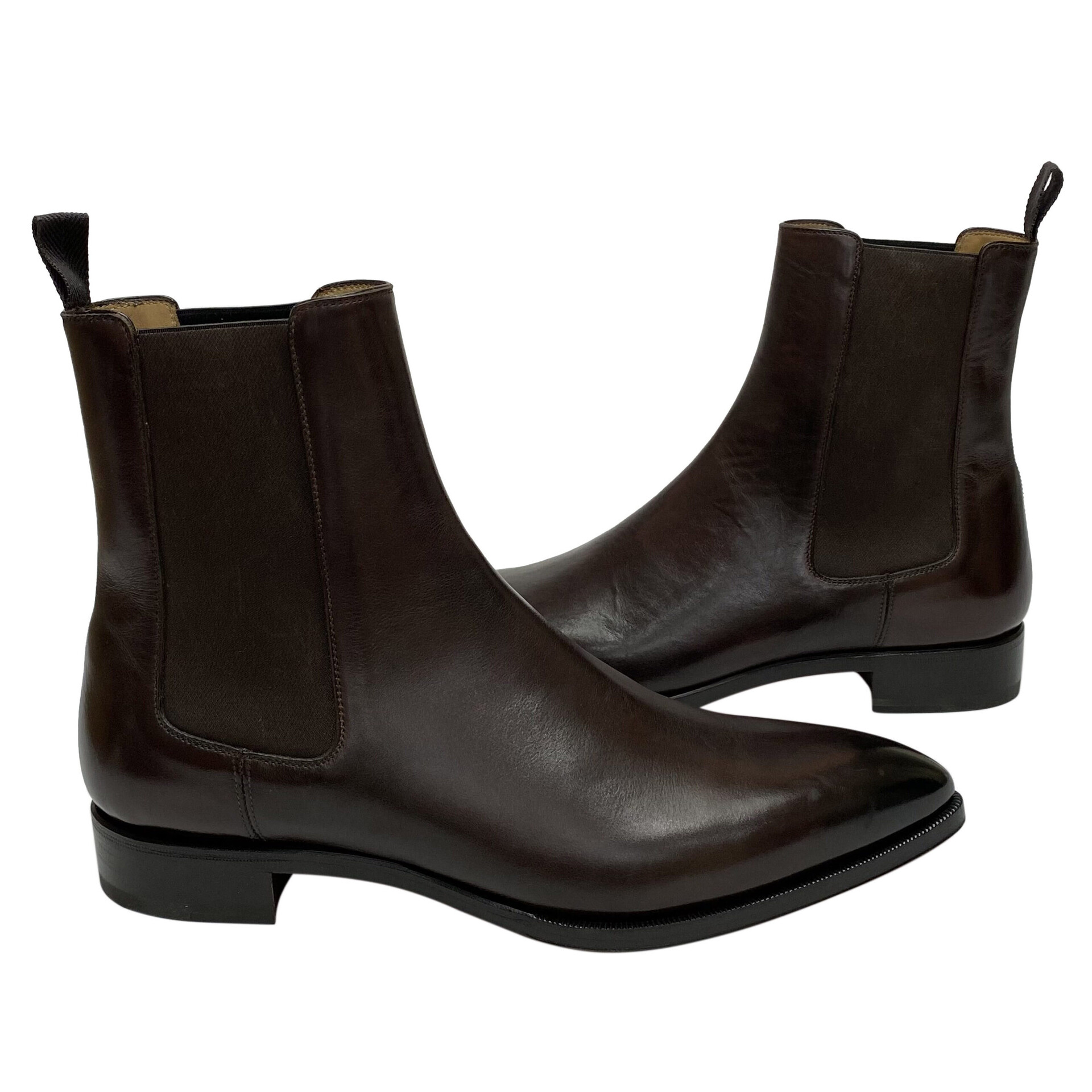 Bota Christian Louboutin Couro Marrom