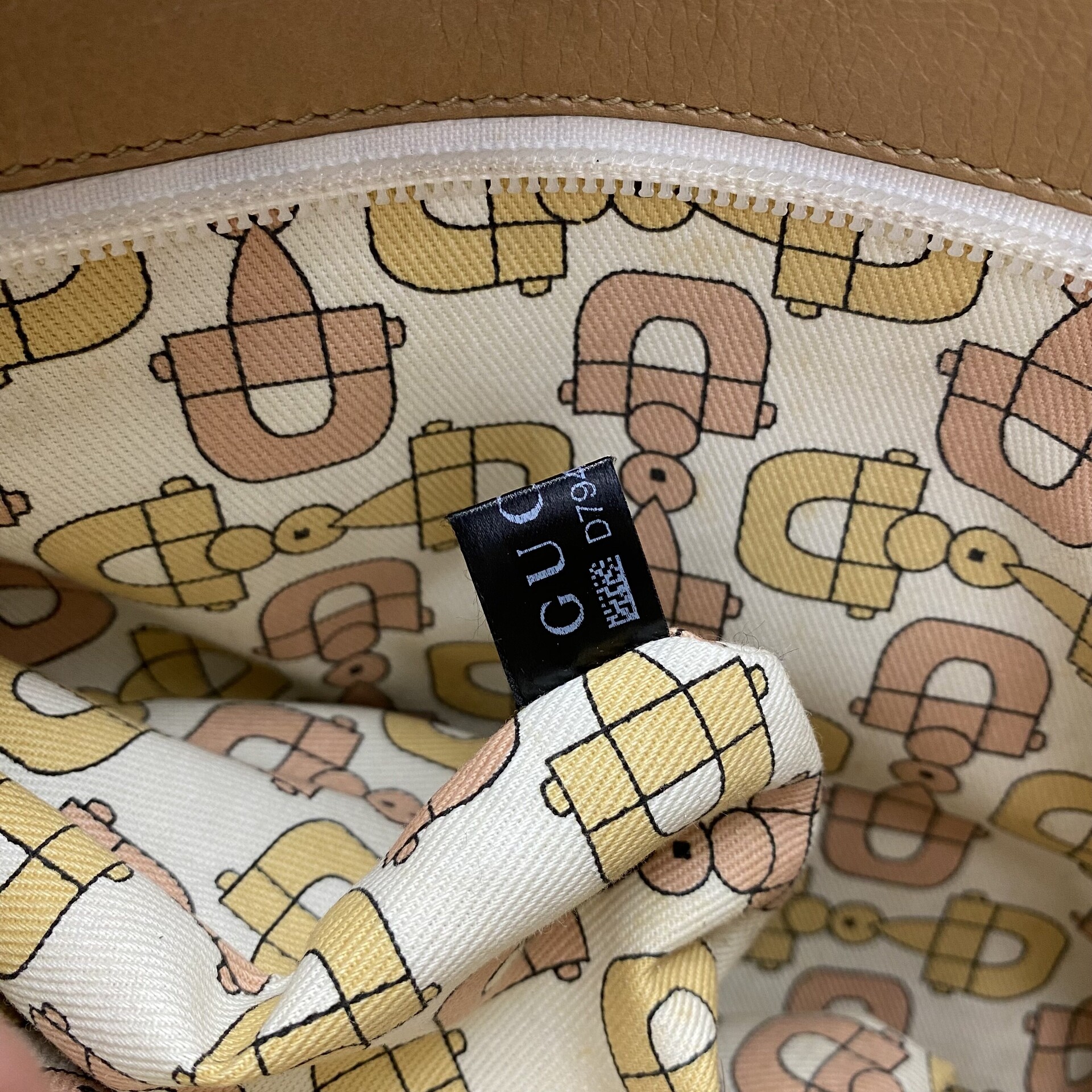 Bolsa Gucci Couro GG Monograma Bege