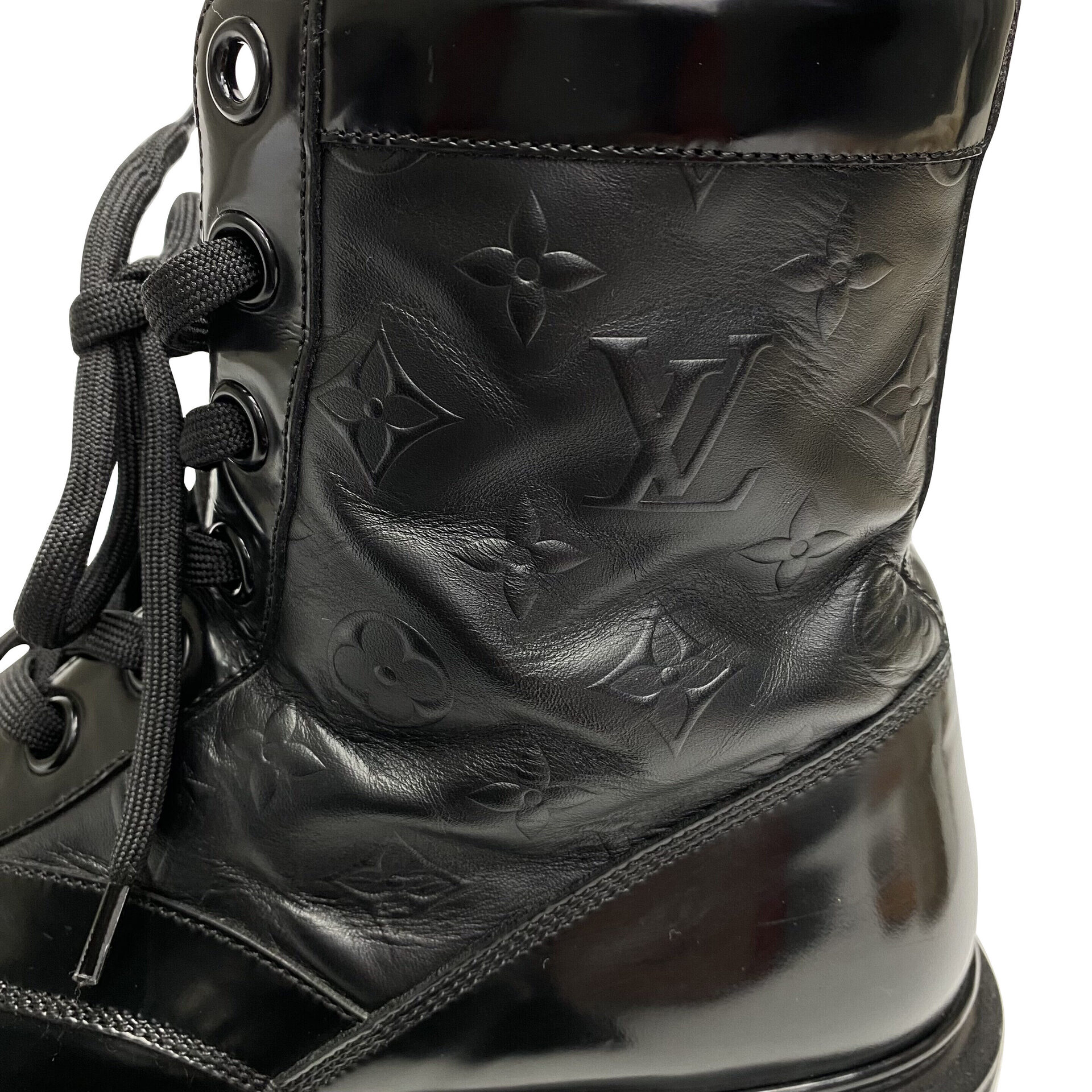 Bota Louis Vuitton Couro Preto