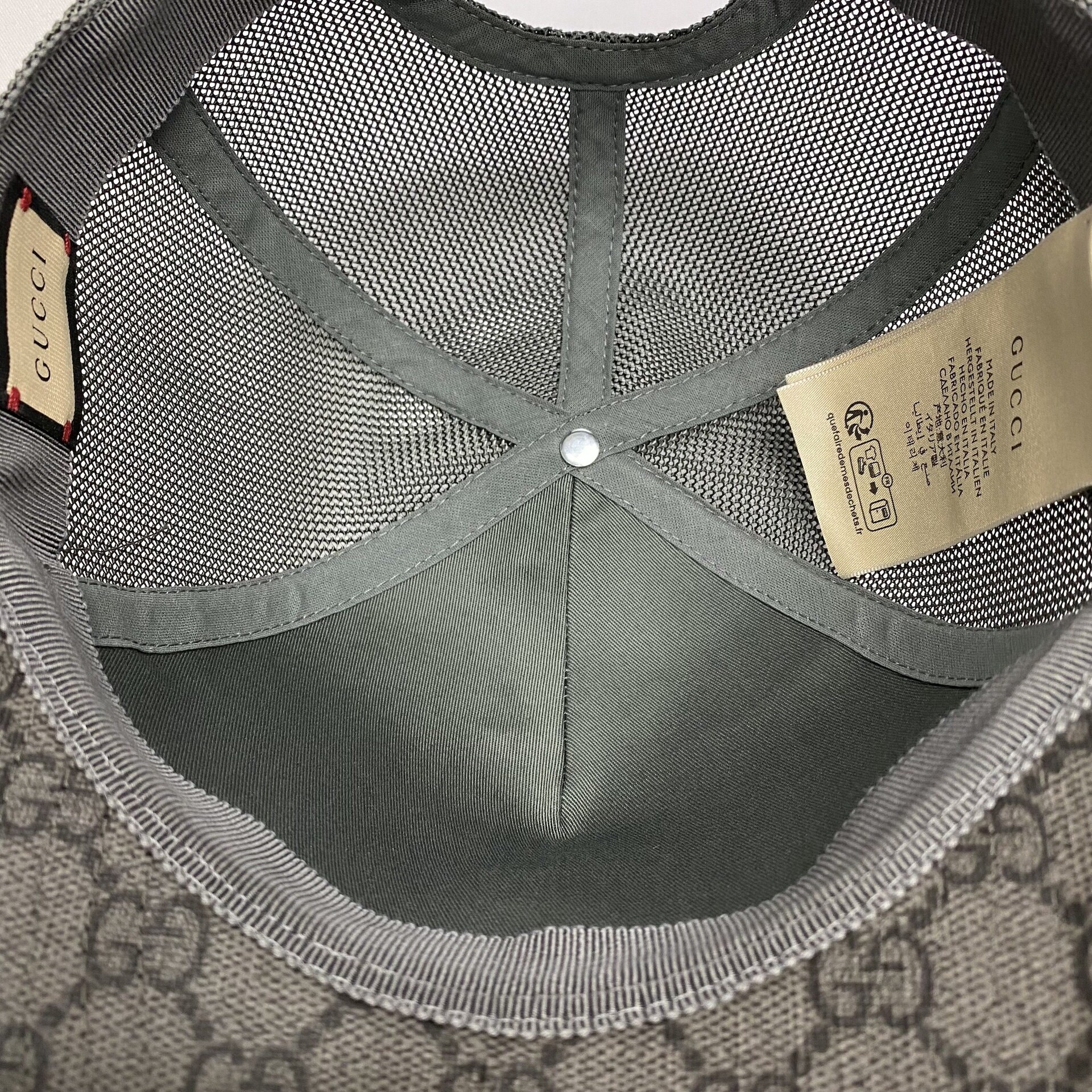 Boné Gucci GG Supreme