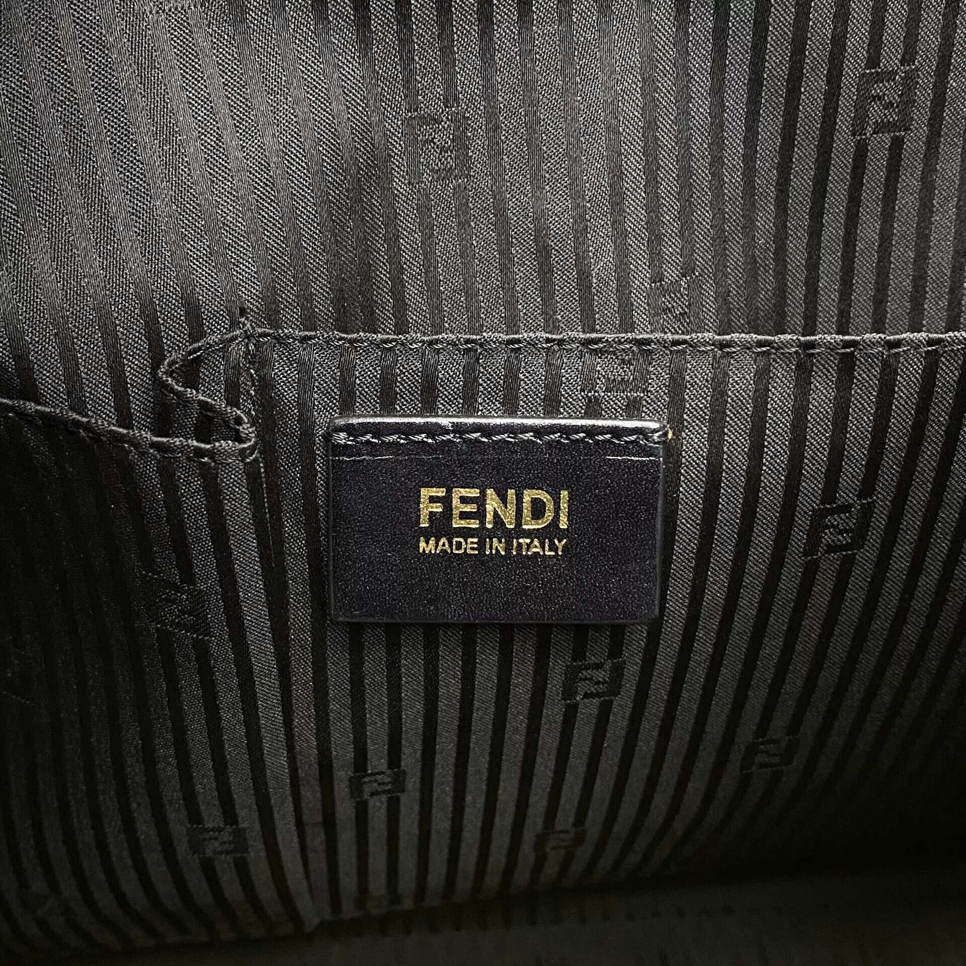 Bolsa Fendi 2Jours Couro Preto