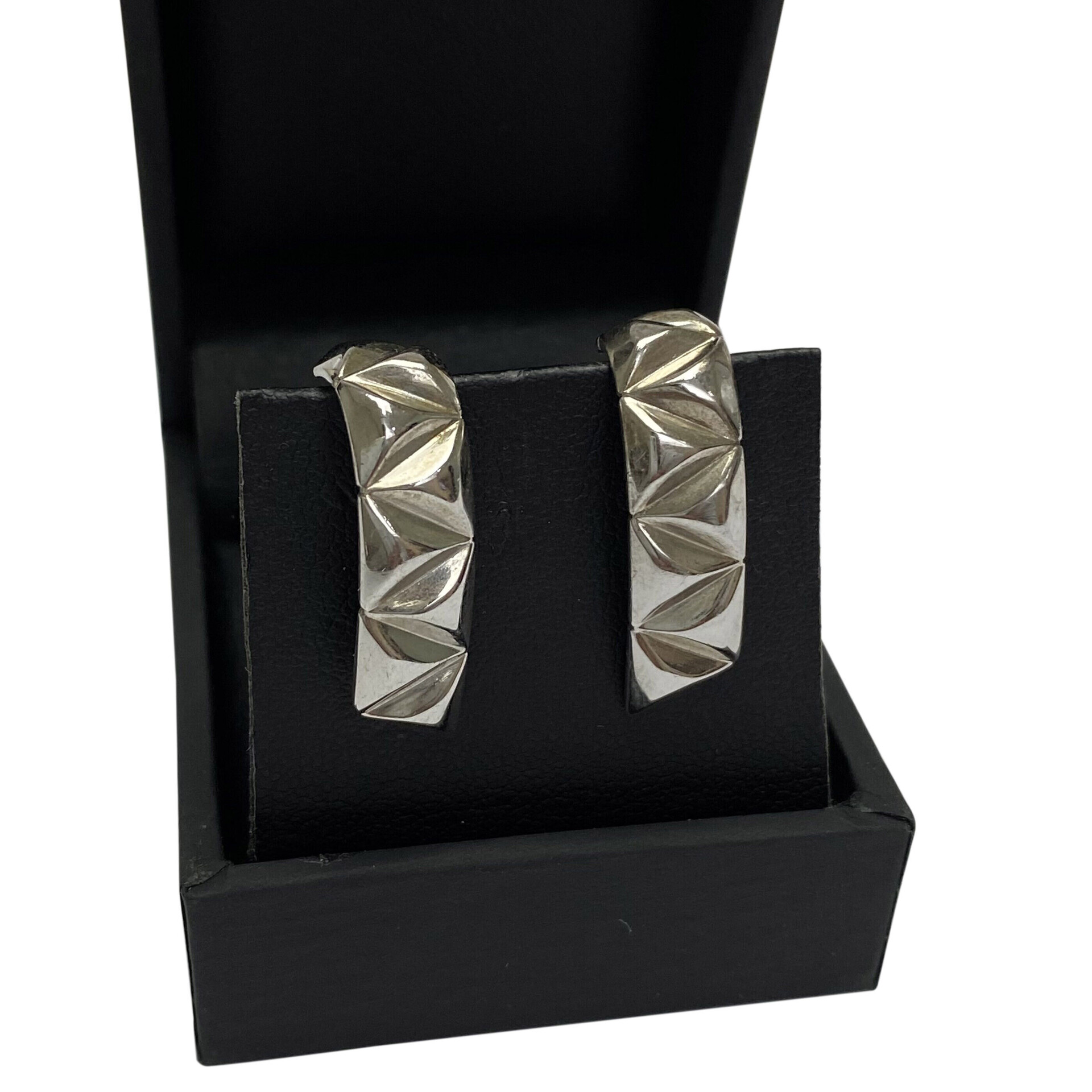 Par de Brincos Vivara Ear Hook Icona