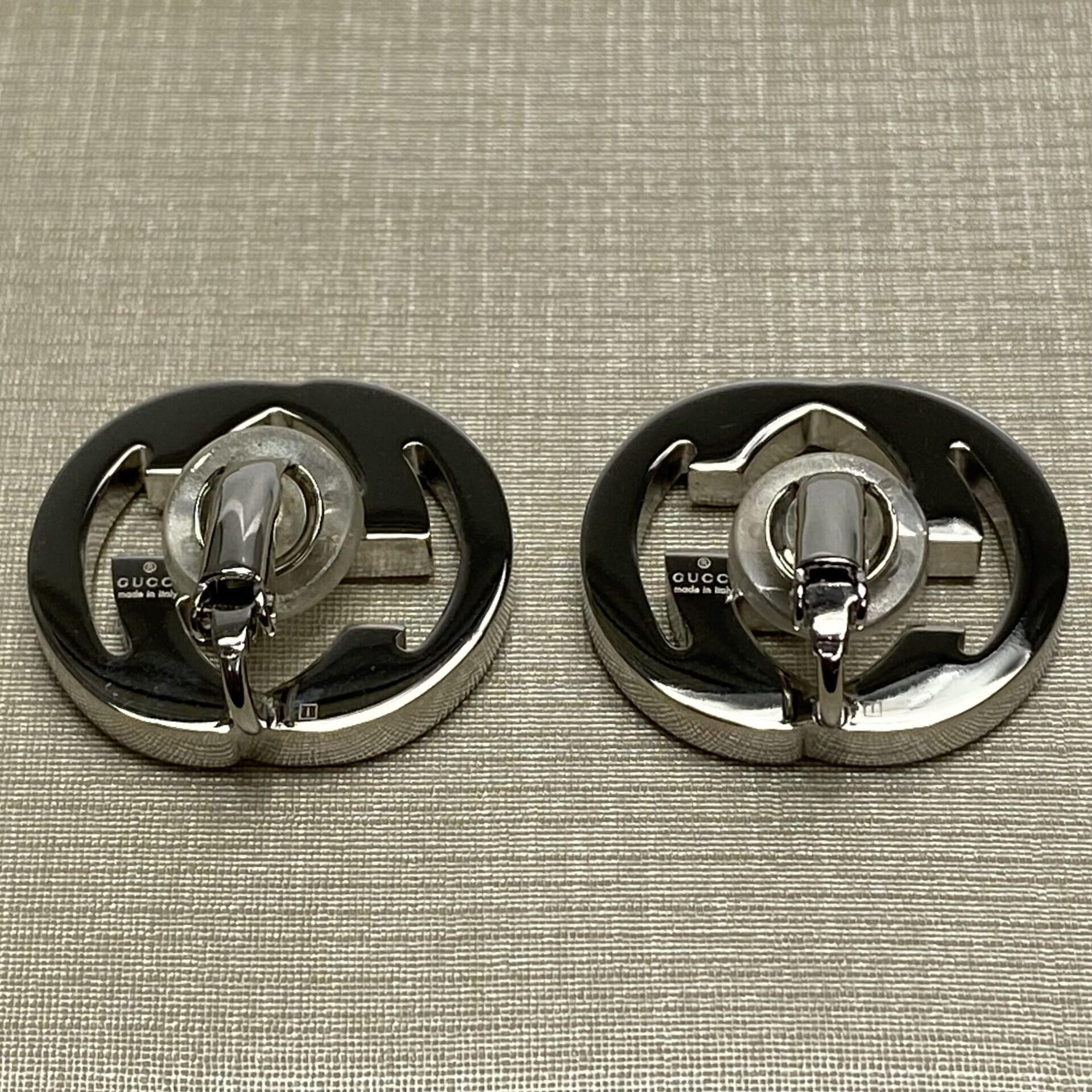 Par de Brincos de Pressão Gucci