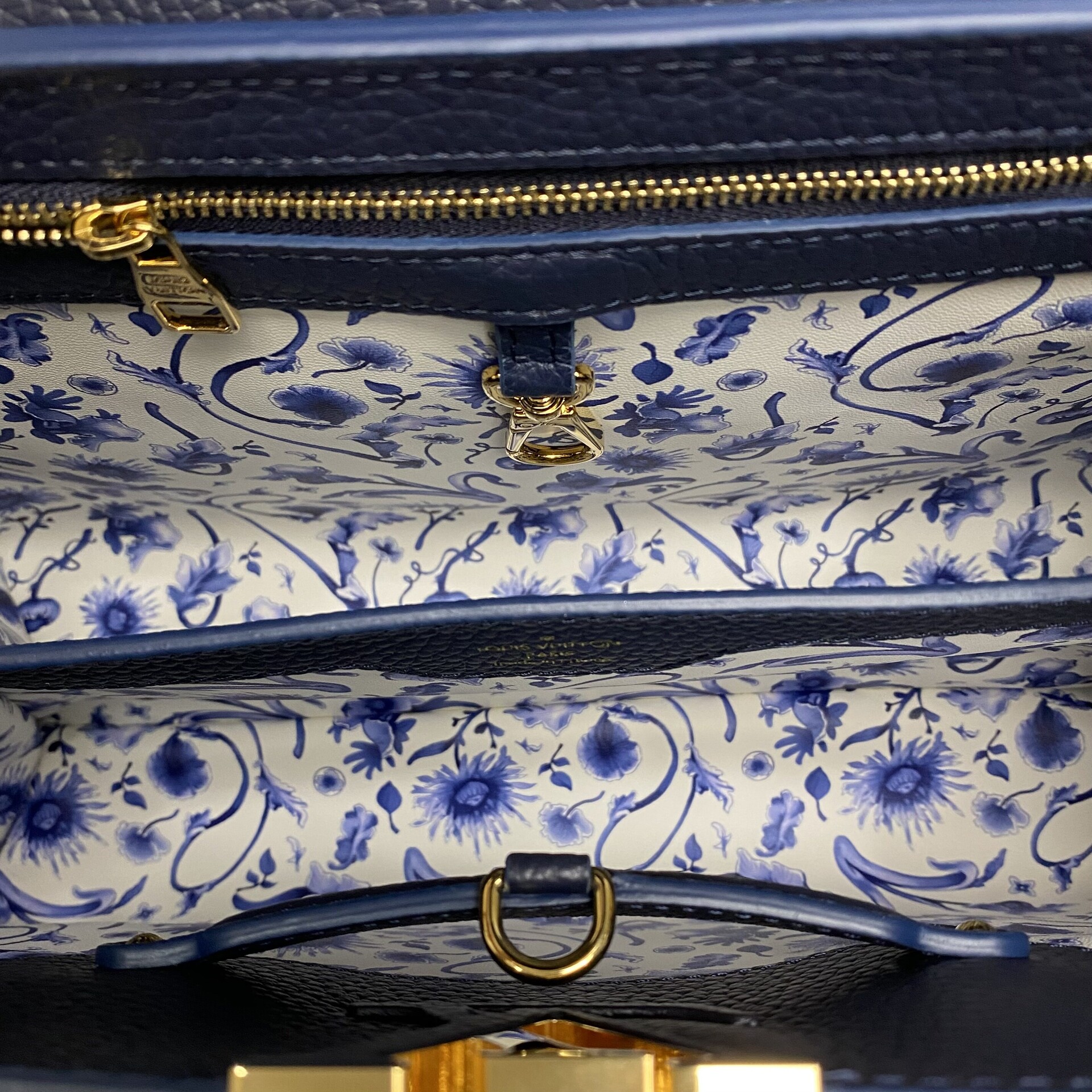 Bolsa Louis Vuitton Capucines MM